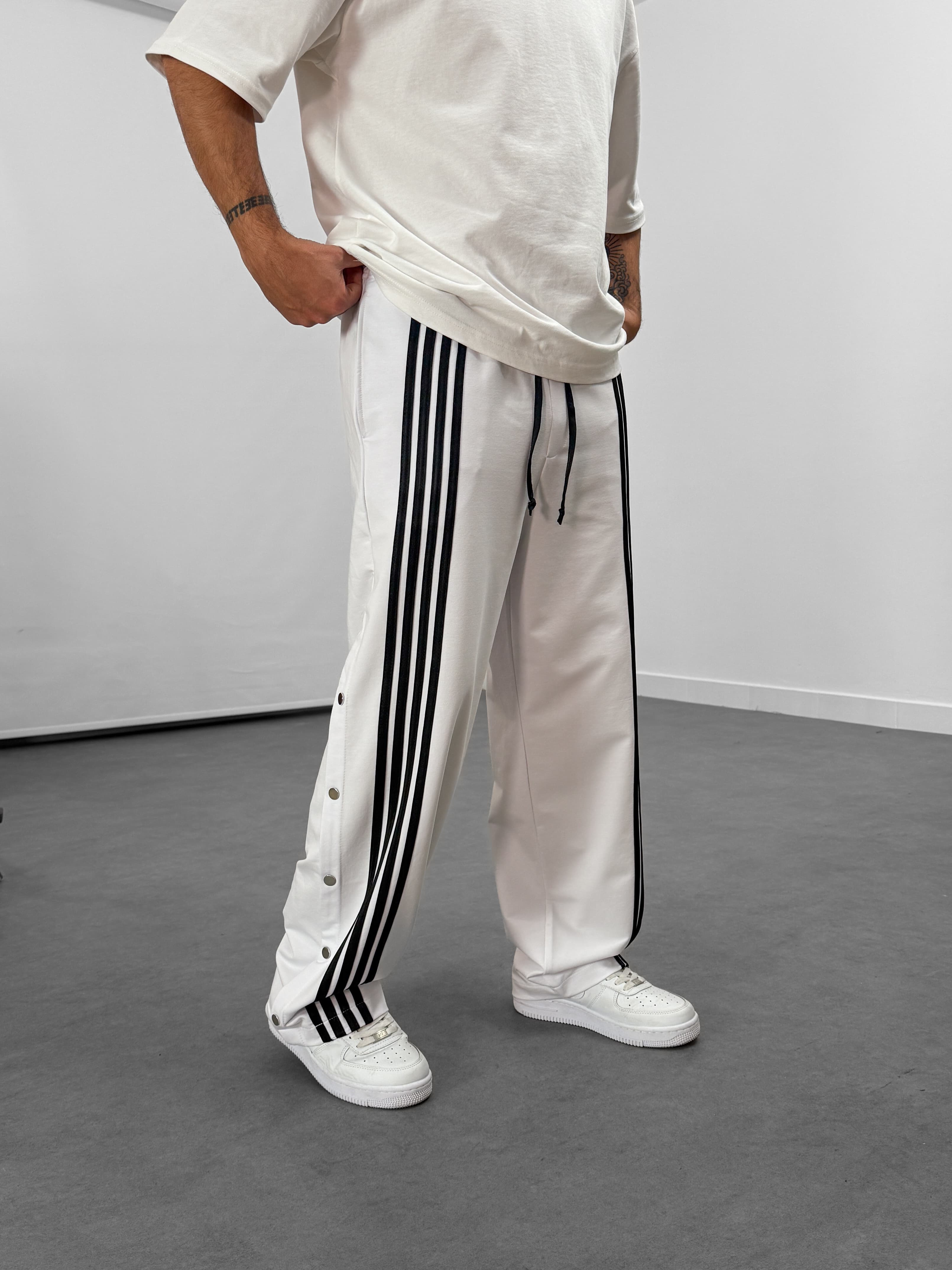 Şeritli Beyaz Erkek Baggy Pantolon