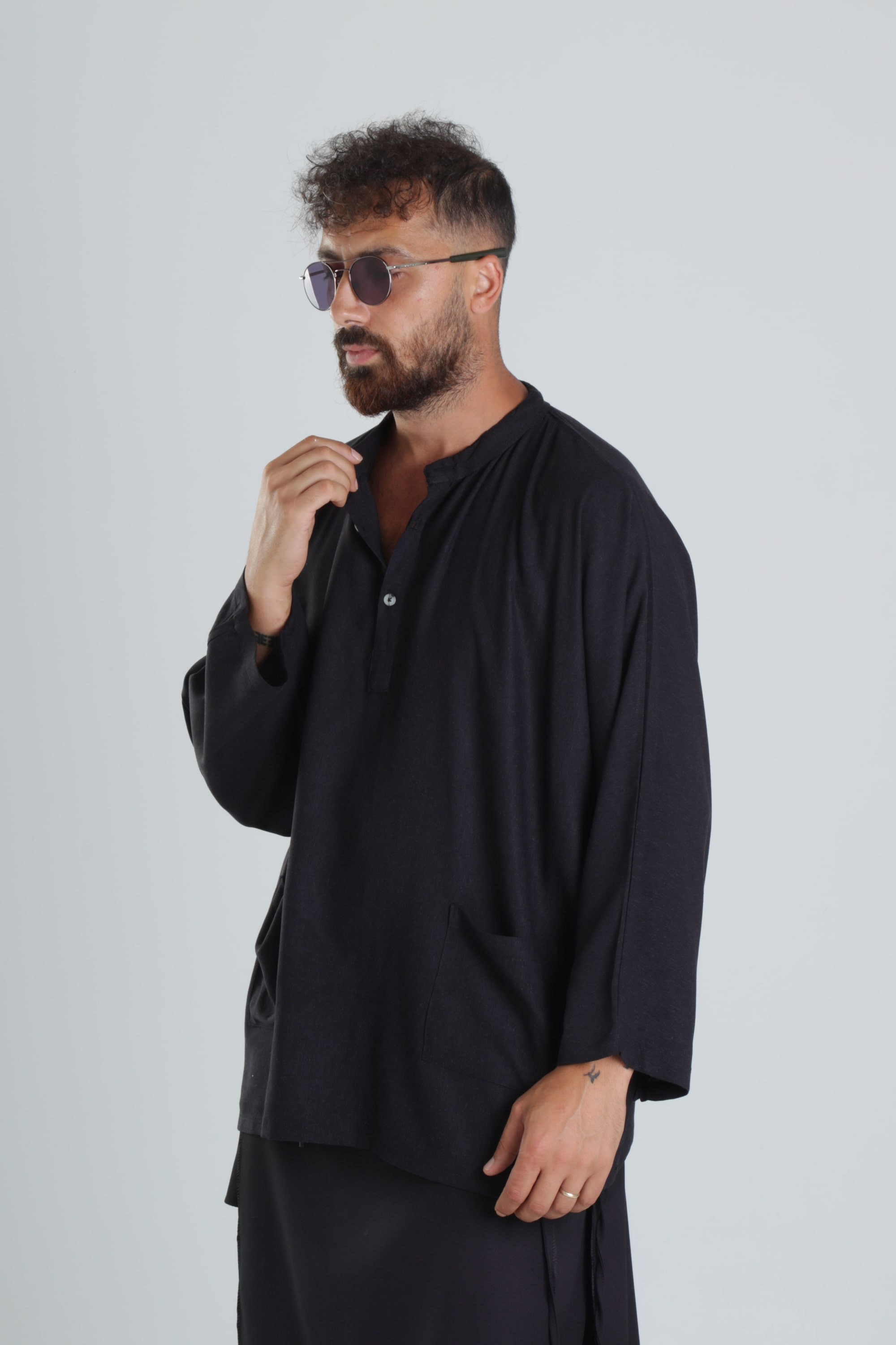 Keten Kumaş Oversize Siyah Tasarım T-Shirt