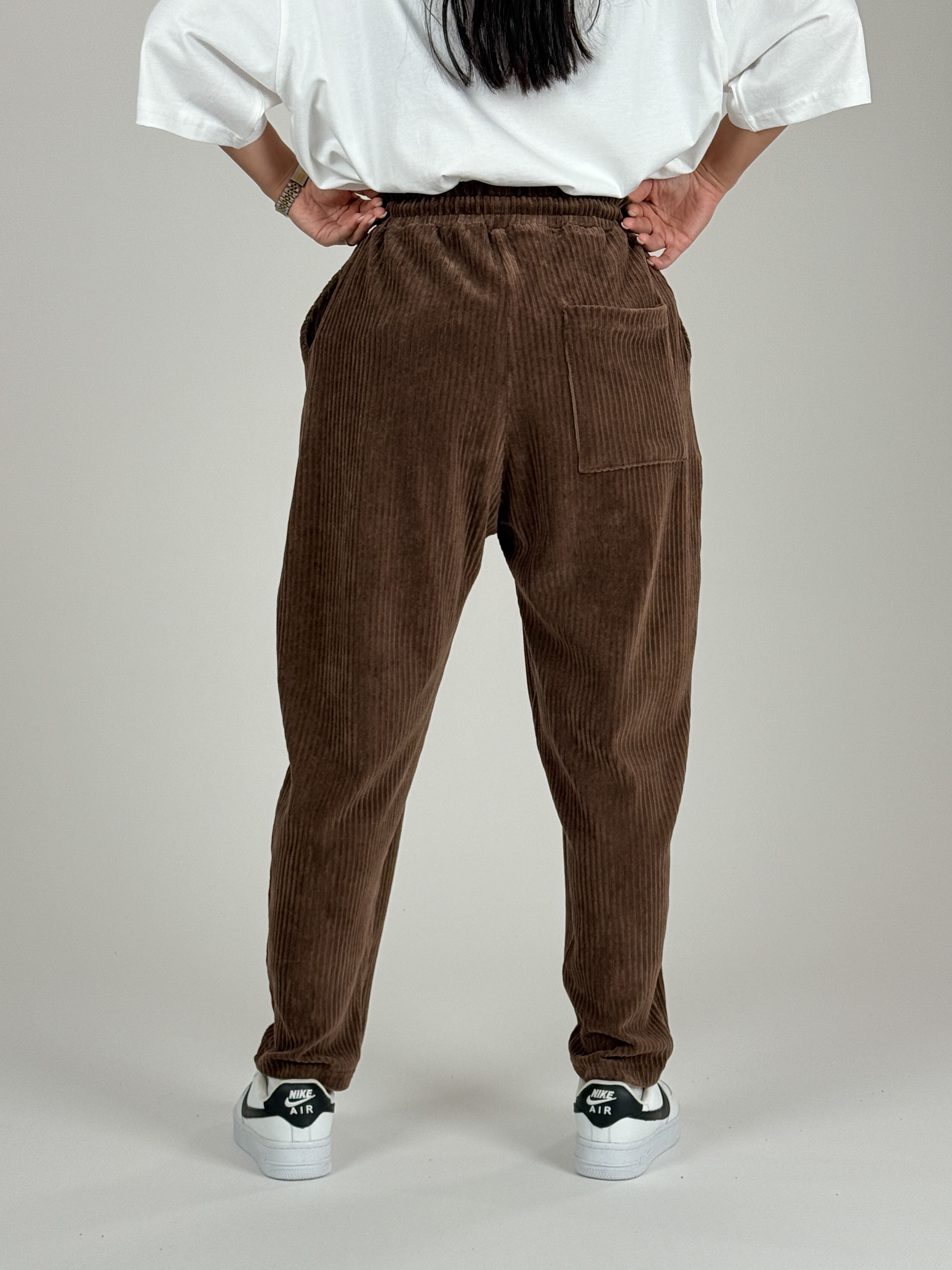 Kahve Pileli Kadife Kadın Jogger Pantolon