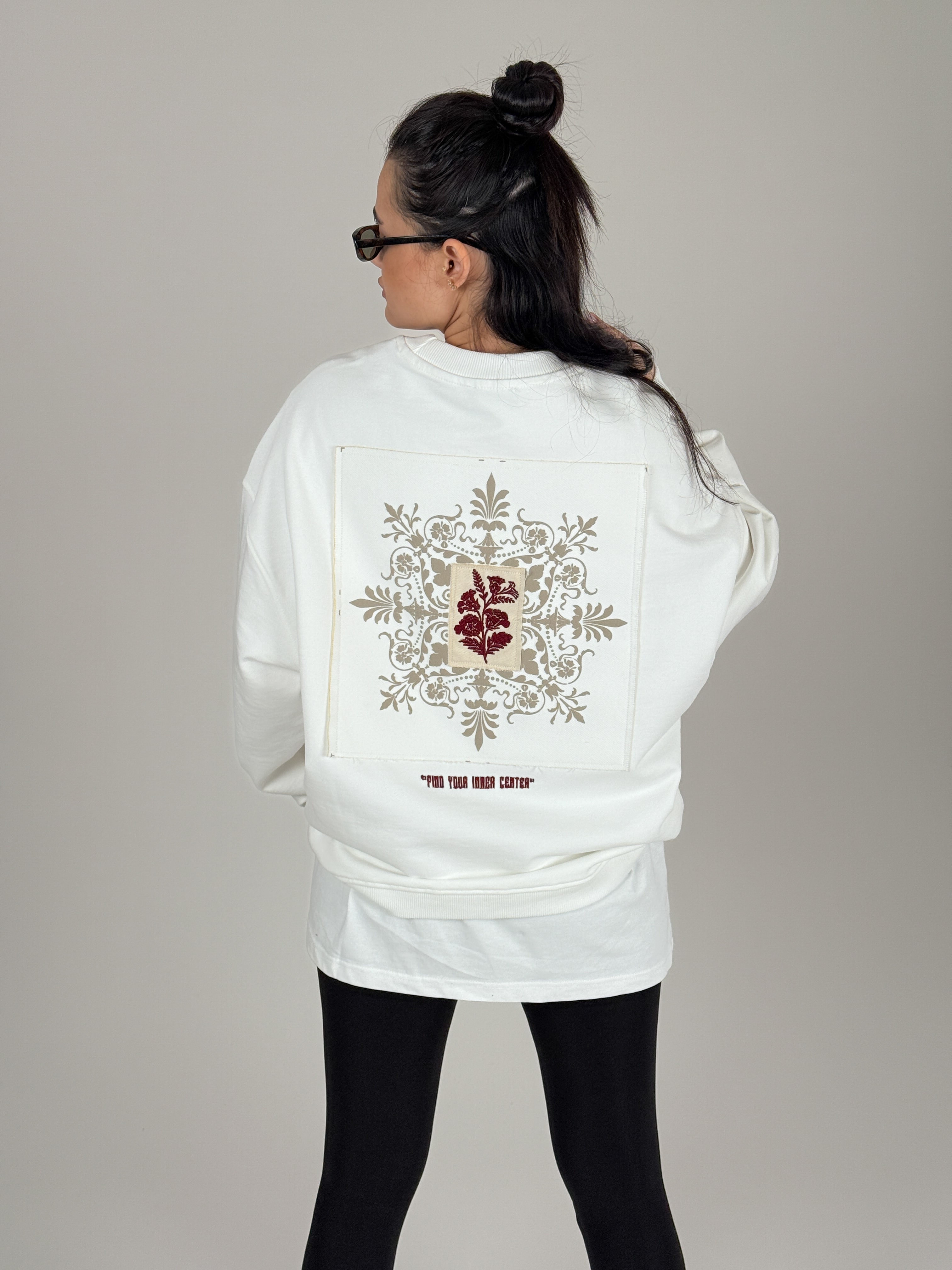 Etnik Desenli Beyaz Kadın Sweatshirt