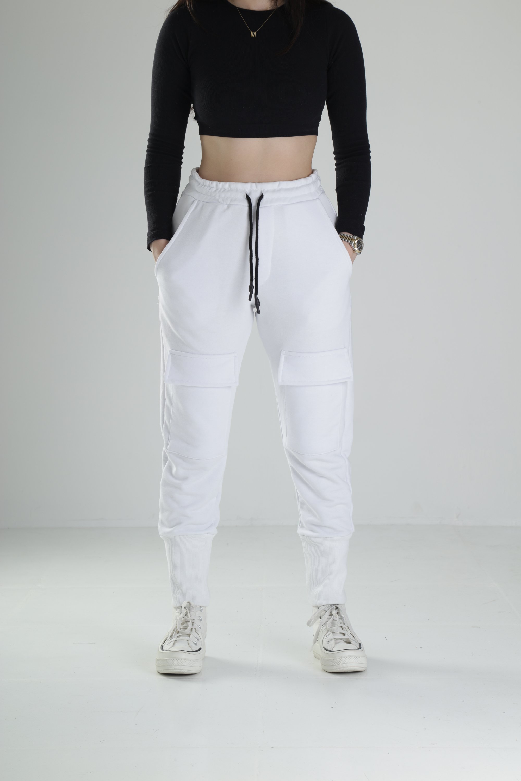 Beyaz Cep Detaylı Jogger Pantolon