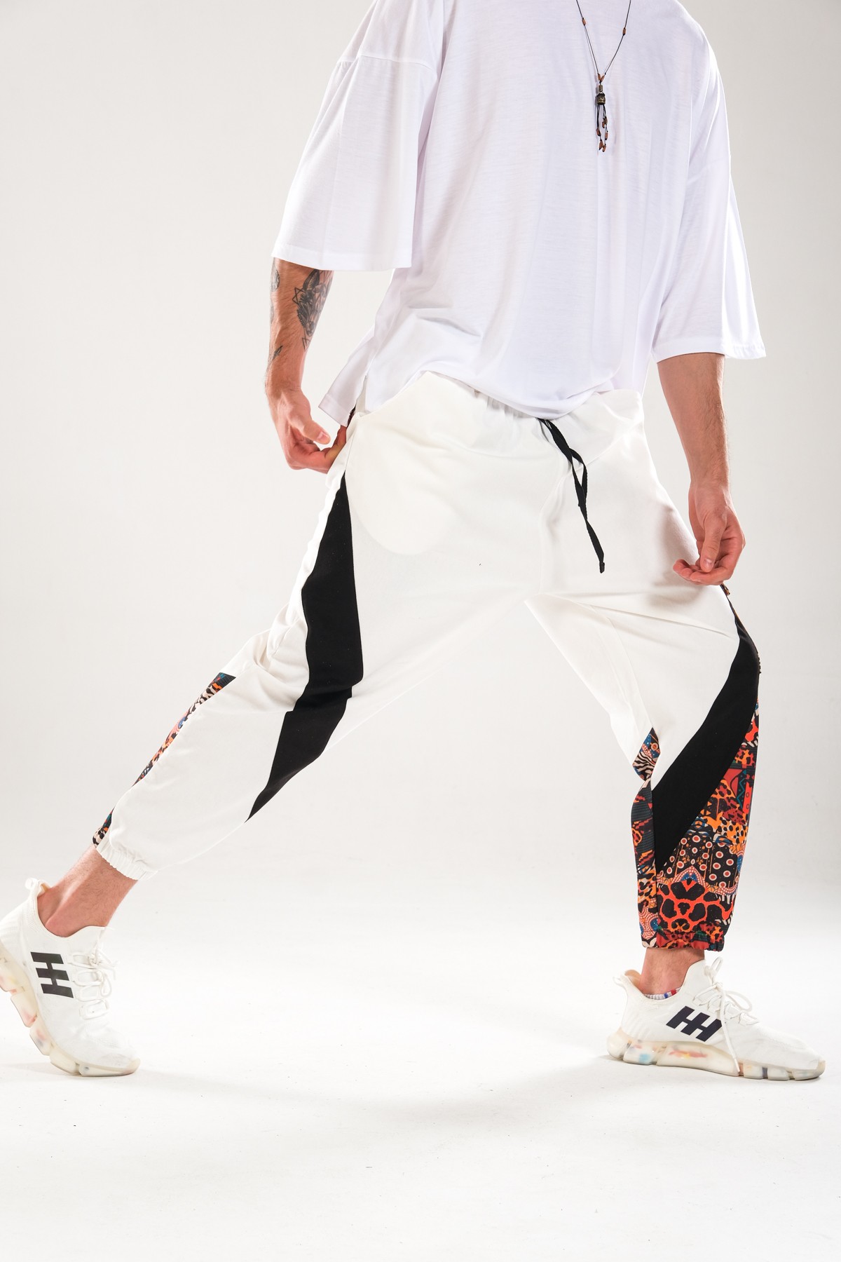 Etnik Desenli Gabardin Jogger Pantolon