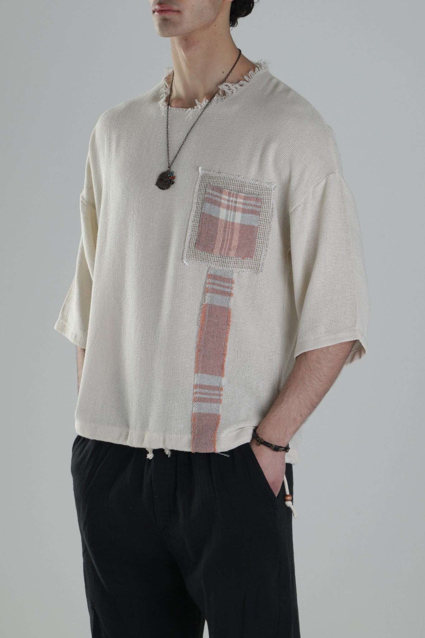 Etnik Desenli Buldan Kumaş T-Shirt