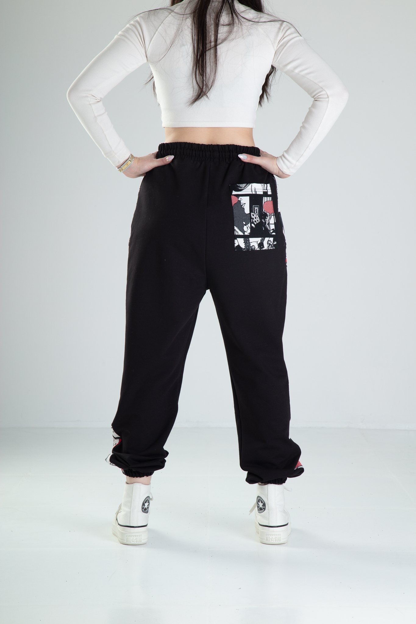 Çizgi Roman Desenli Siyah Jogger