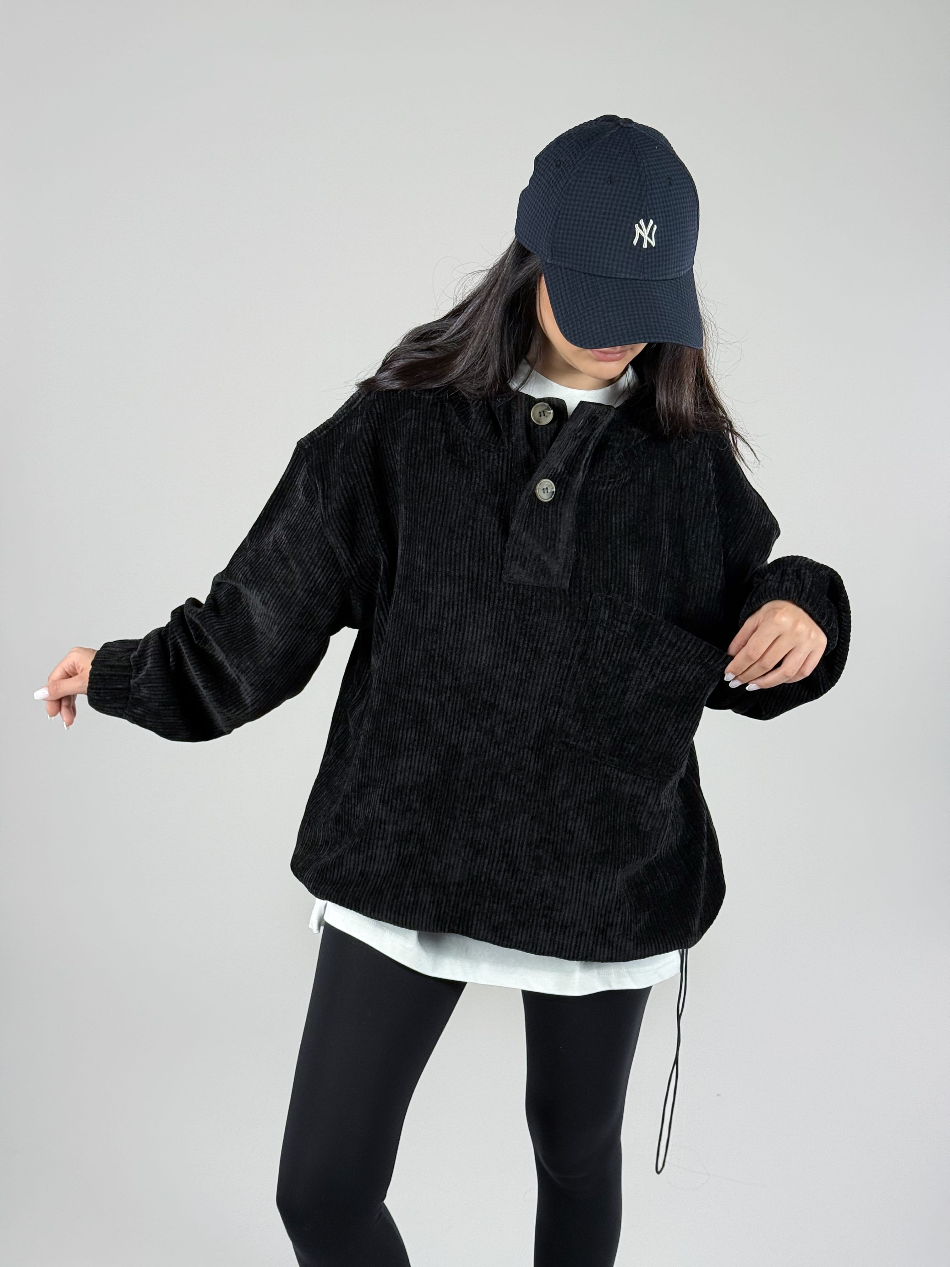 Kadife Dokulu Siyah Oversize Kapüşonlu Kadın Sweatshirt