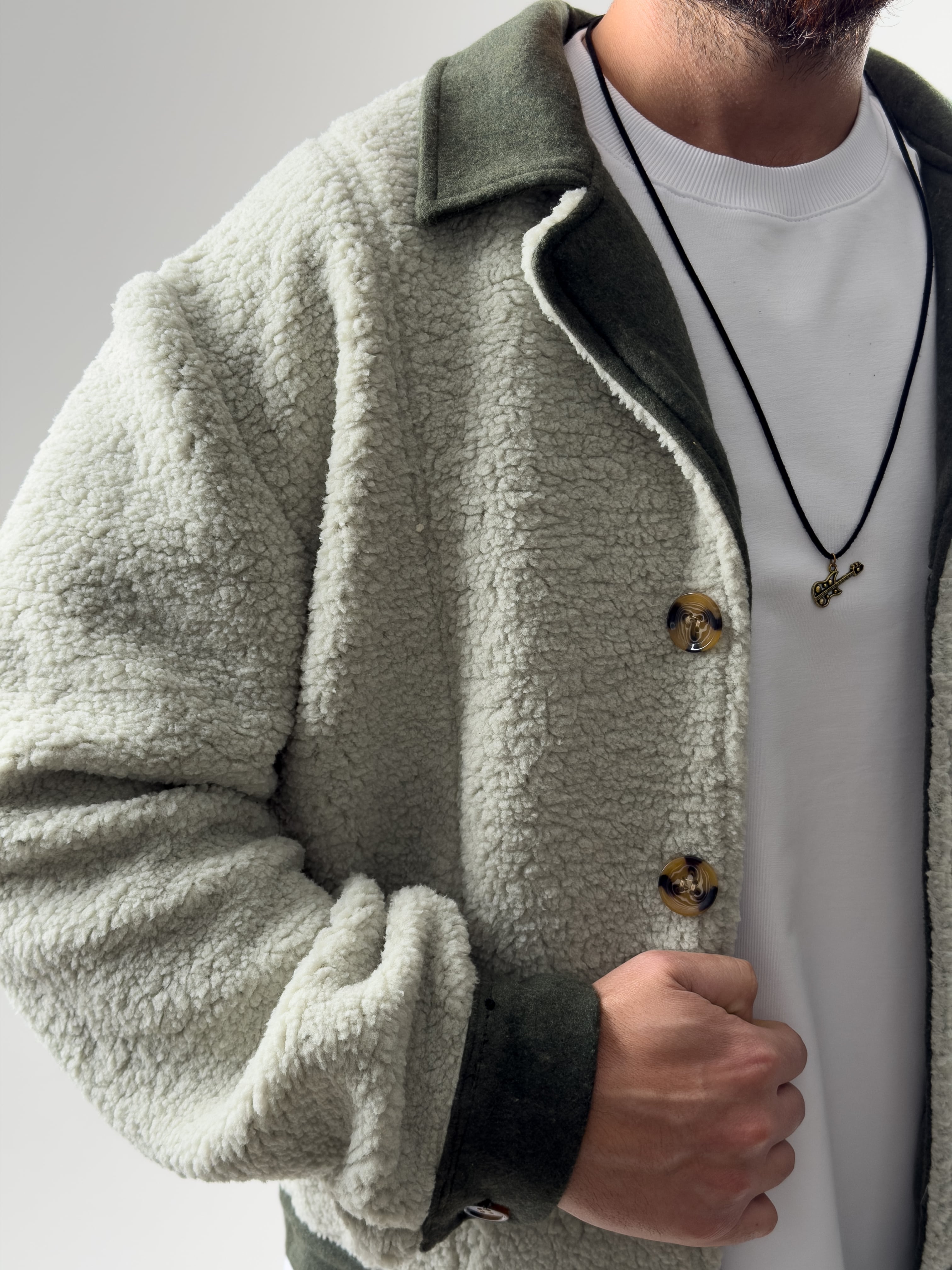 Erkek Kaşe Detaylı Yeşil Peluş Hırka COC2587