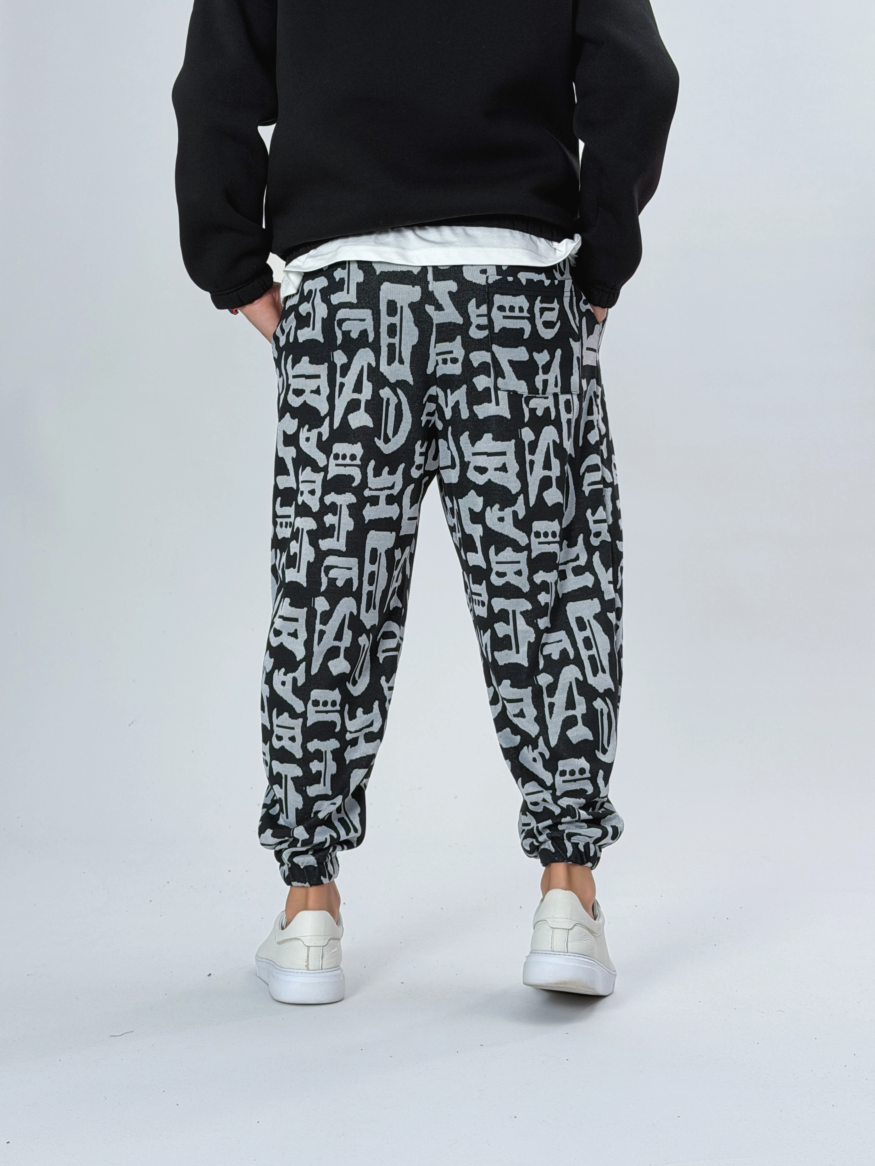 Grafiti Harf Desenli Erkek Pileli Yarım Şalvar COC2524