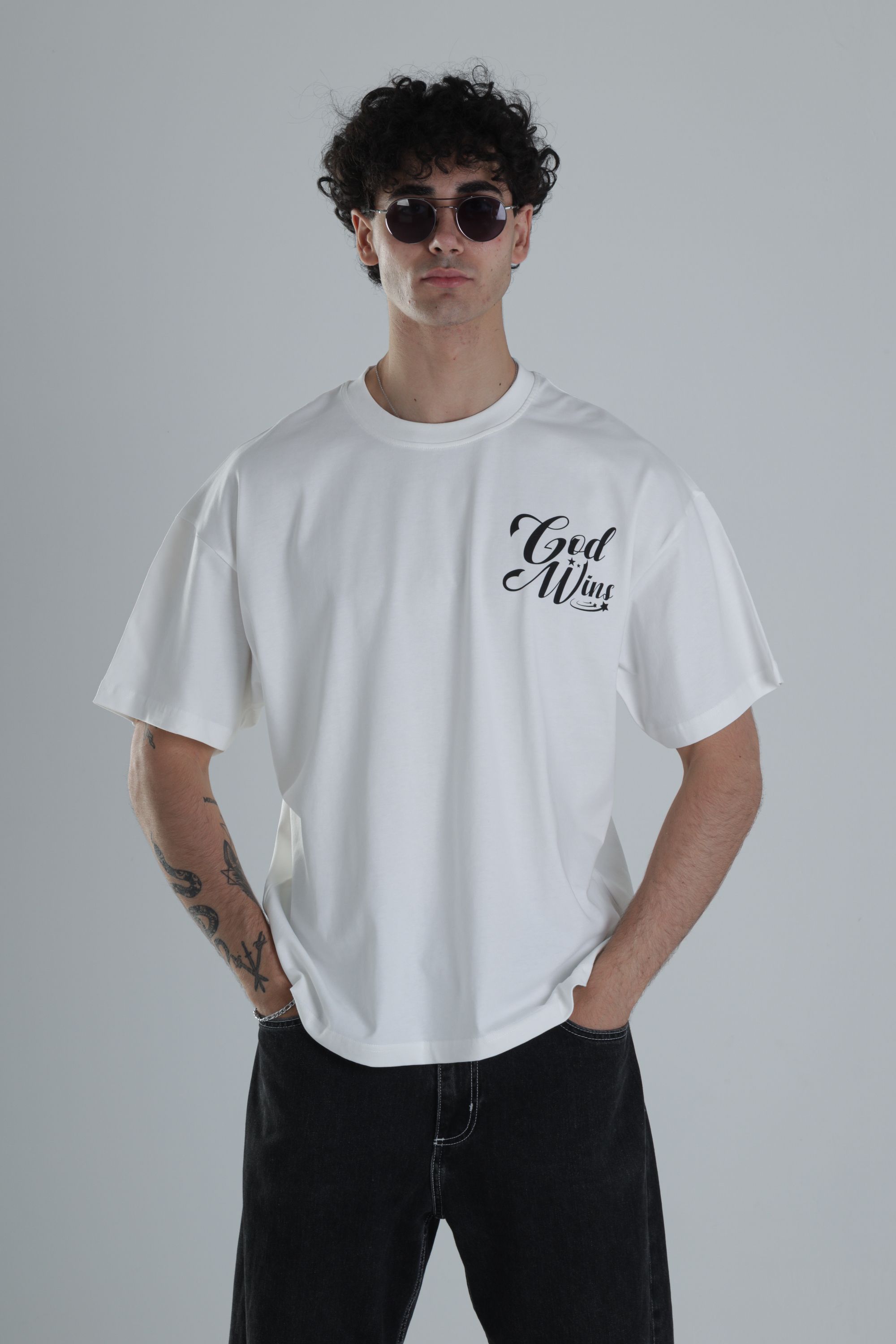 God Wins Beyaz Oversize Tasarım T-Shirt