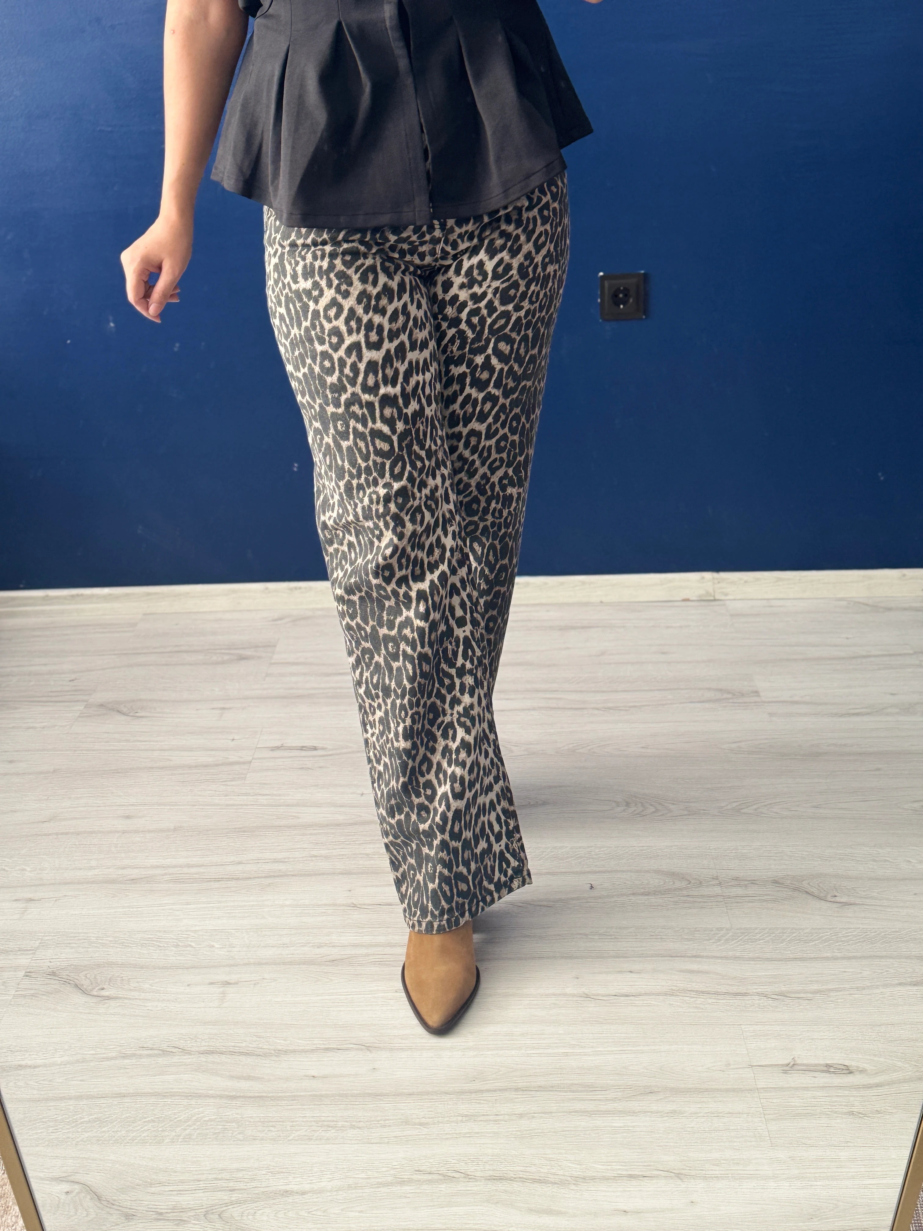 Leopar Likralı Jean