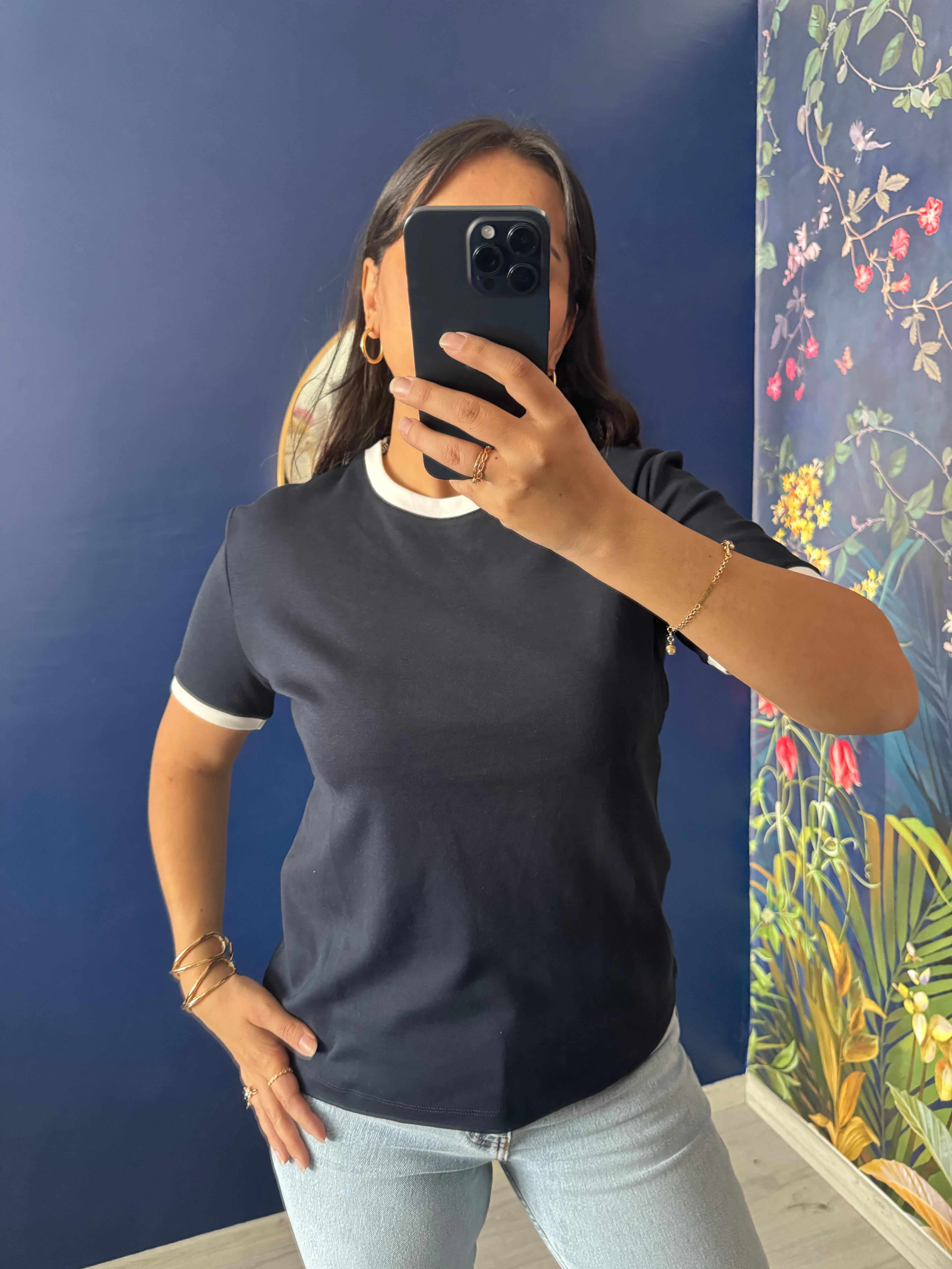 Beyaz Biyeli Lacivert Tshirt