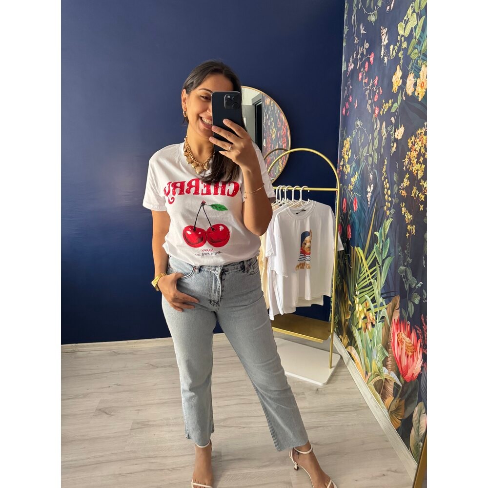 Cherry Tshırt