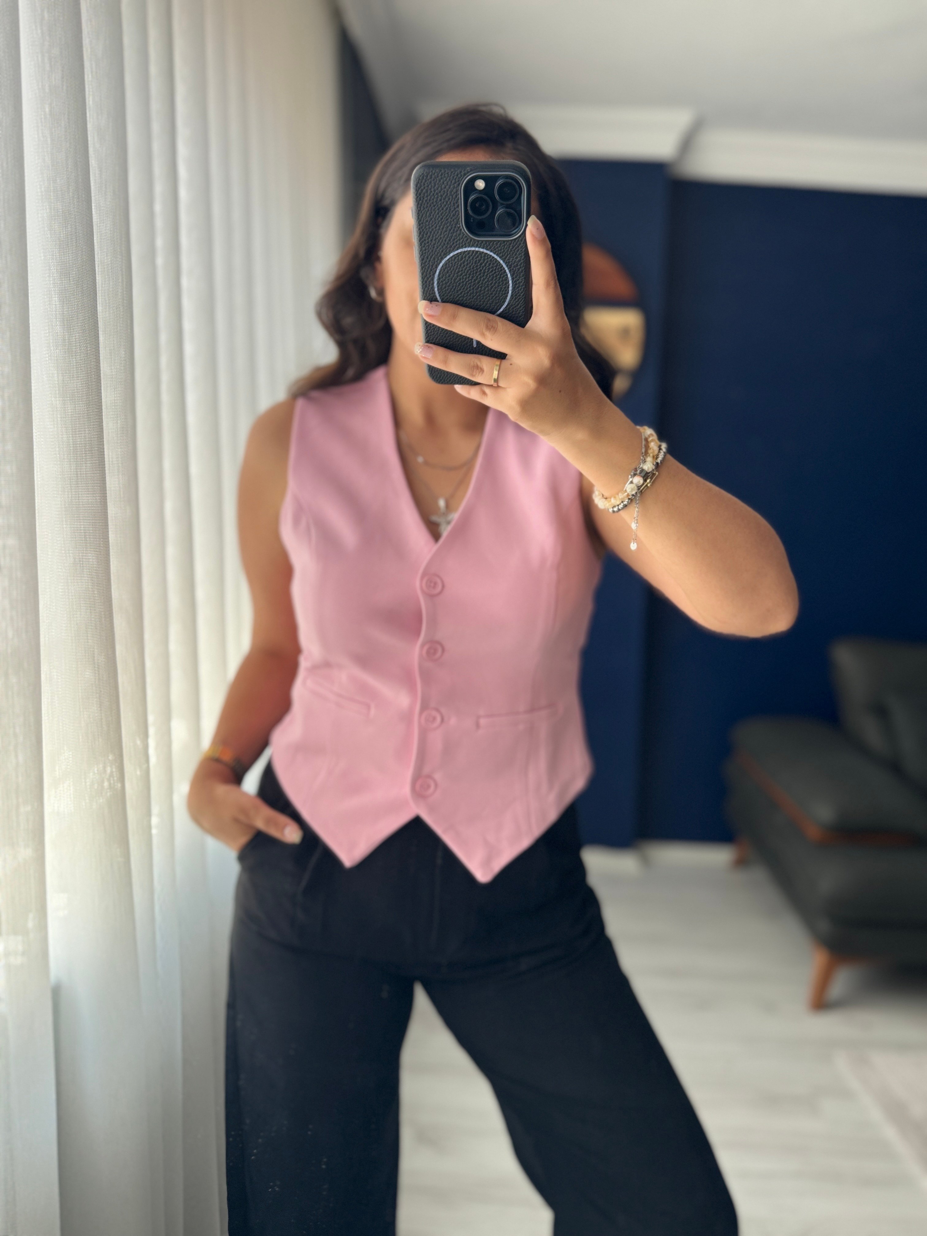 Pembe Yelek