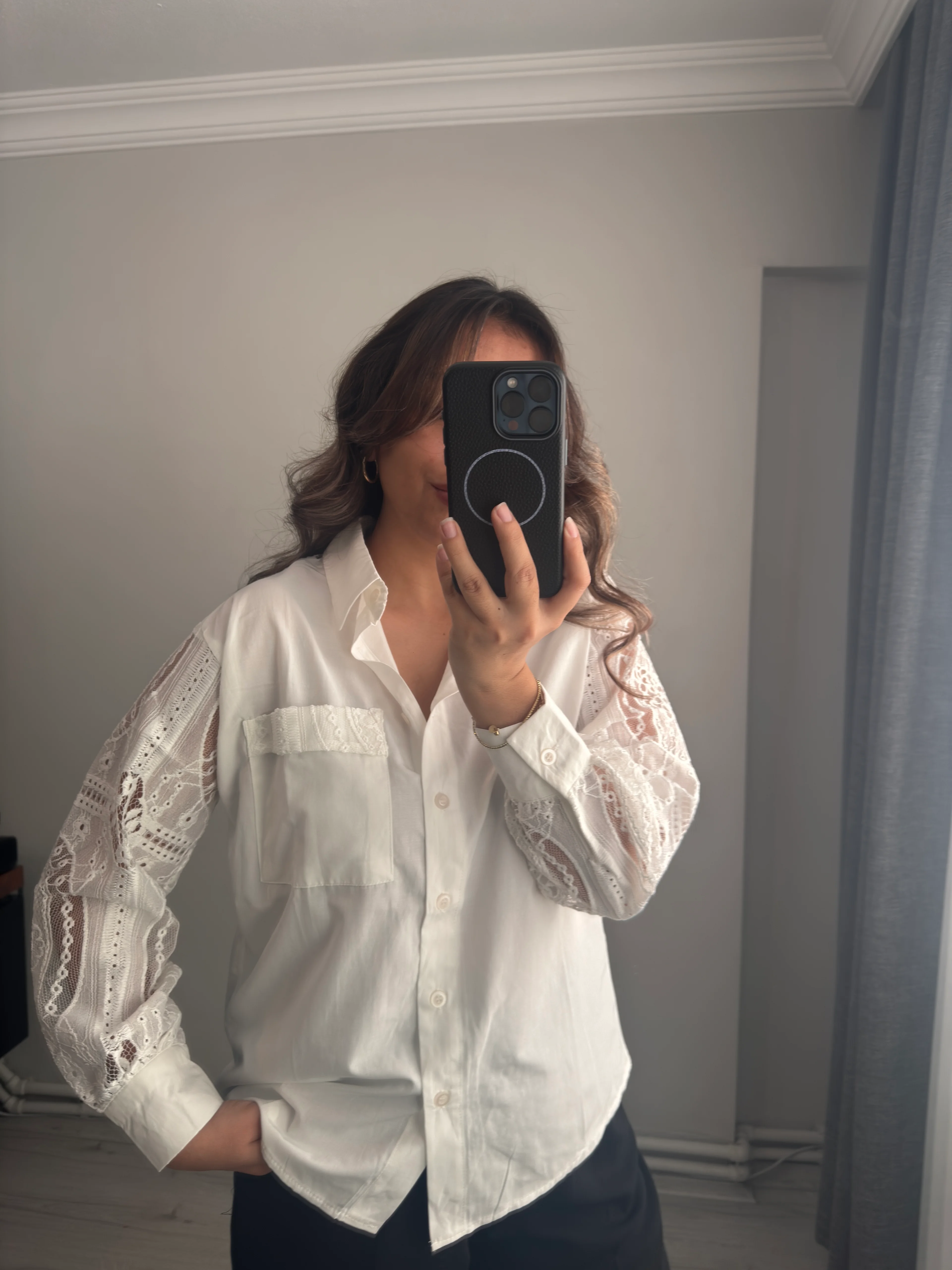 Dantel Beyaz Gömlek 