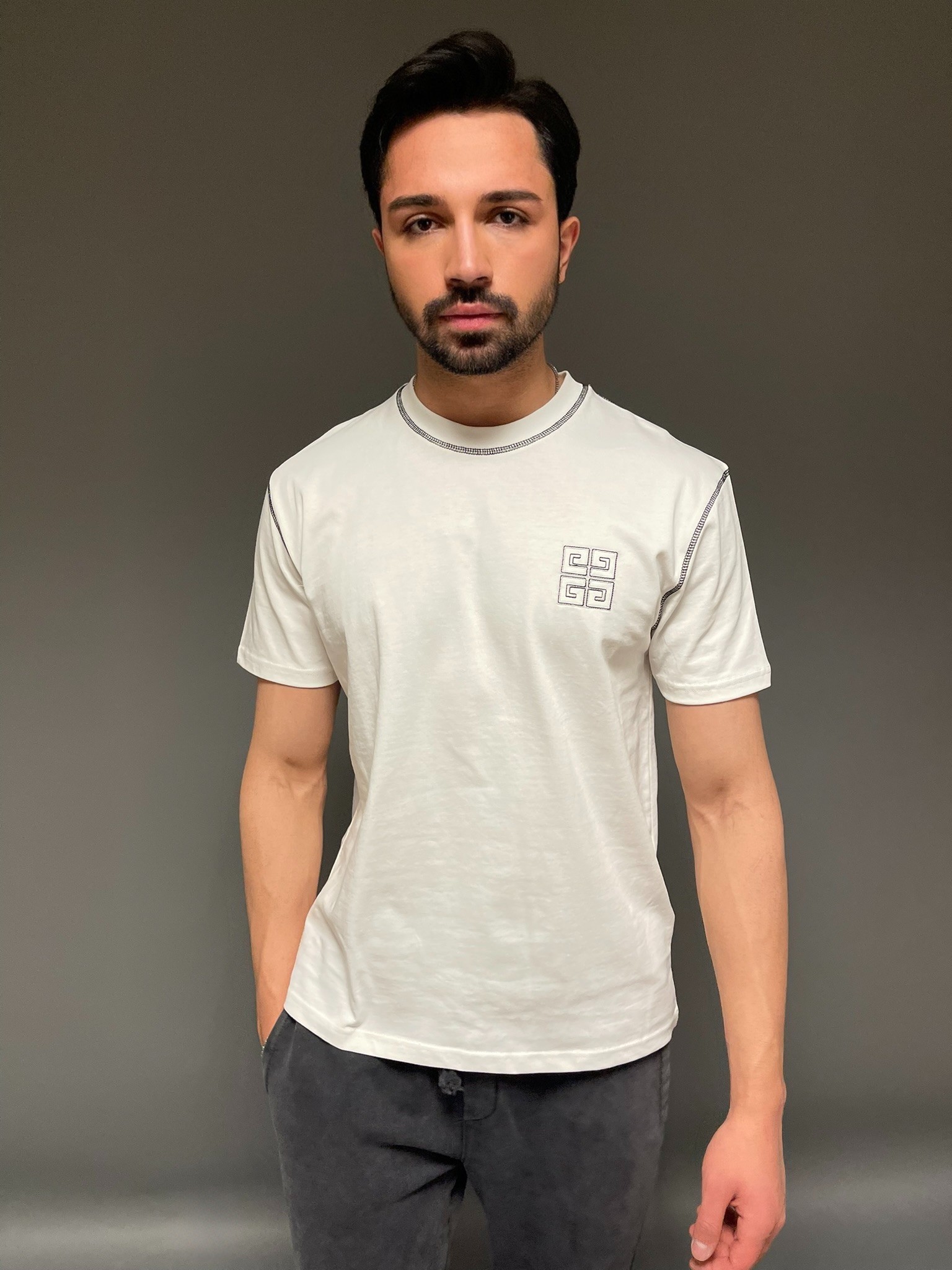 Givenchy' Nakış Logolu Unisex T-Shirt - Beyaz