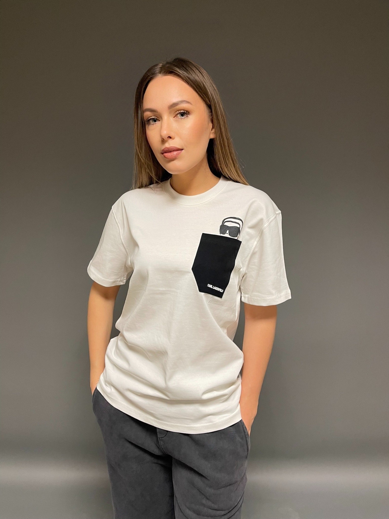 Karl' Logolu ve Cepli Unisex T-Shirt