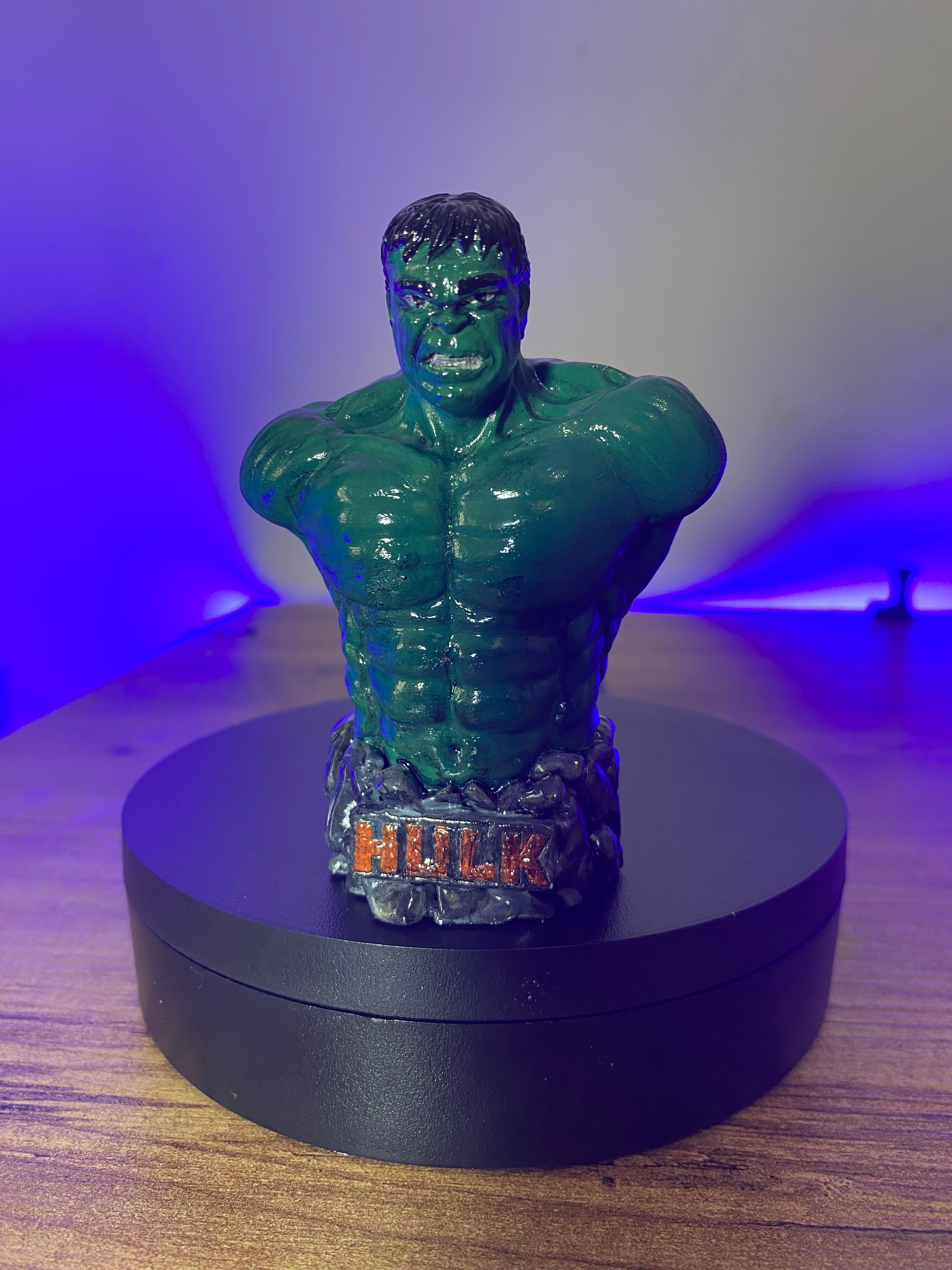 Marvel Comics Hulk Büst Figürü - 10cm Yükseklikte, Dayanıklı Reçine Malzeme