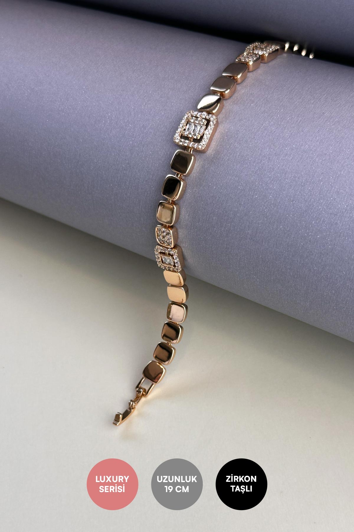 Gold Dolgulu Kareler Ve Zirkon Çerçeveli Baget Taş Detay Luxury Bileklik ABL7186