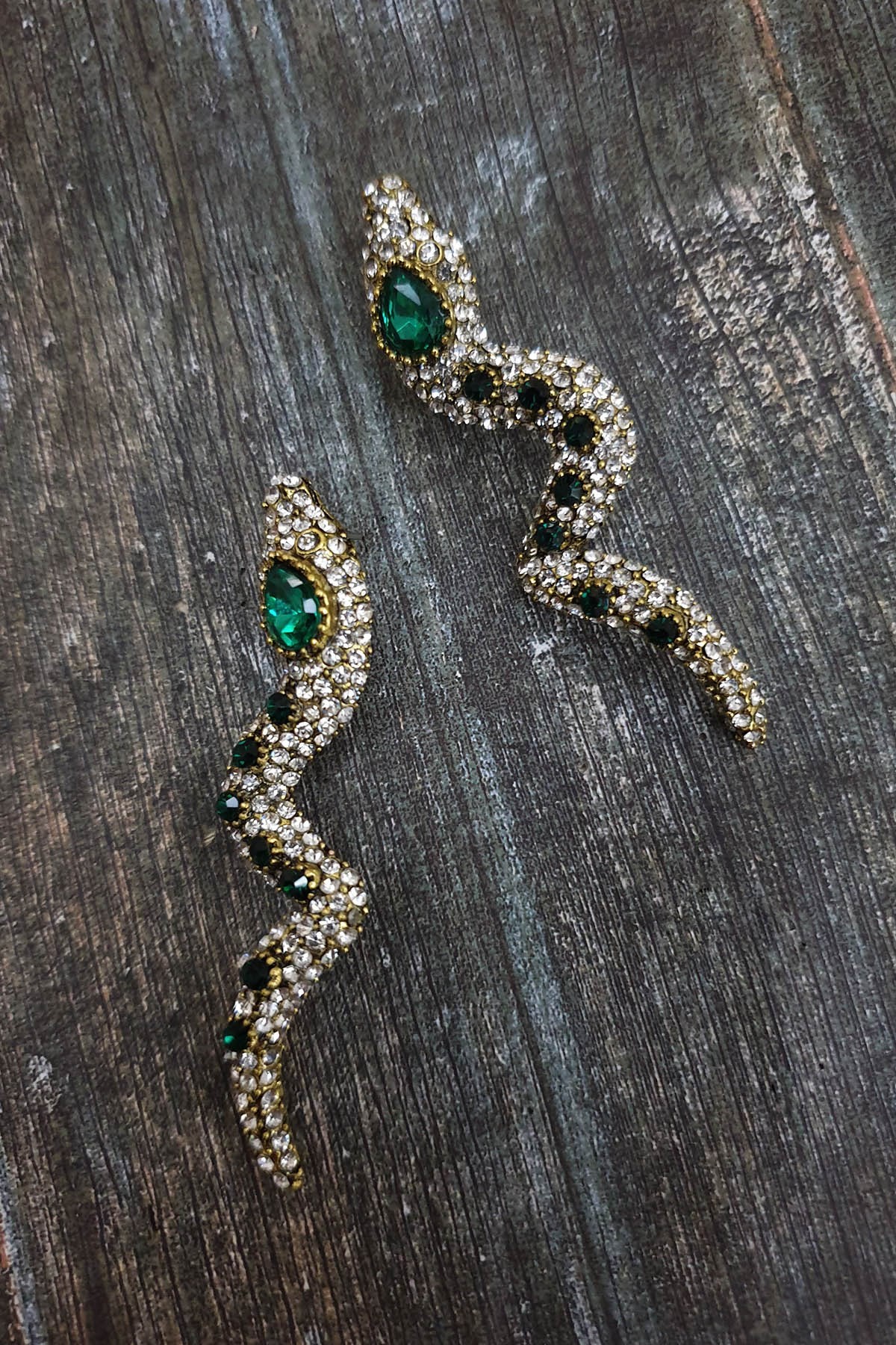 Kristal Yılan Küpe AKE2746