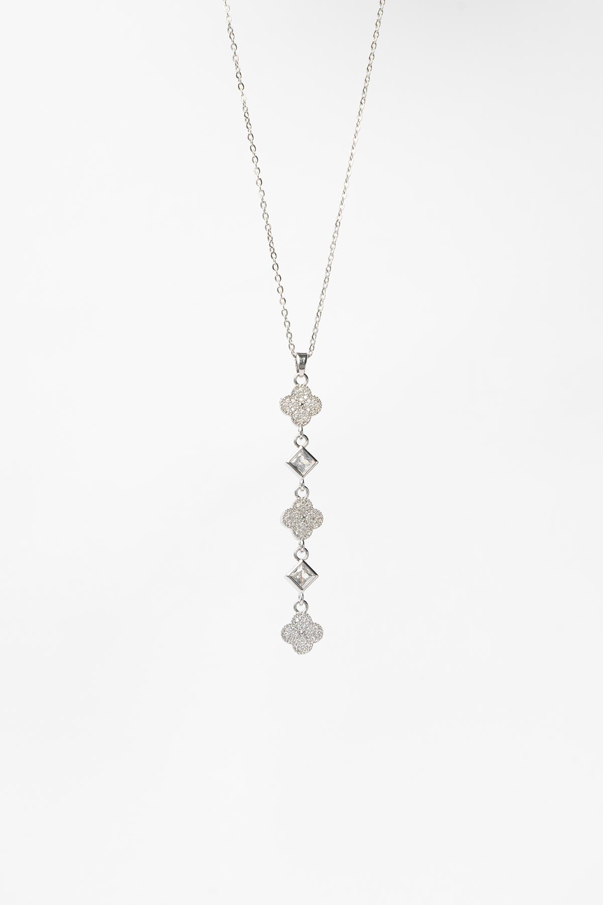 Silver Minimal Zincir Zirkon Kaplı Minimal Dört Yaprak Yoncalar Sallantılı 45cm Çelik Kolye AKL4152