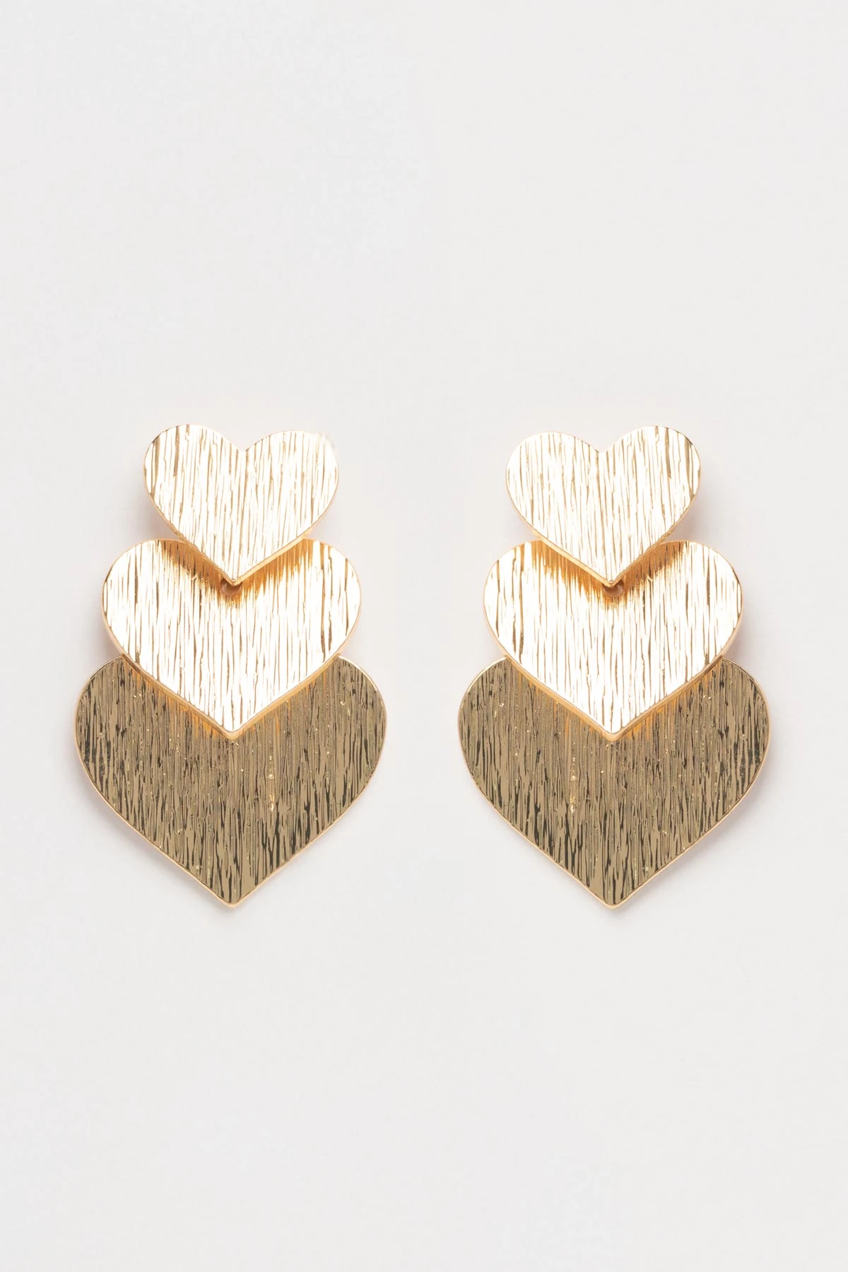 Gold Farklı Boy Sıralı Kalpler Tasarım Stefany Küpe AKE9654