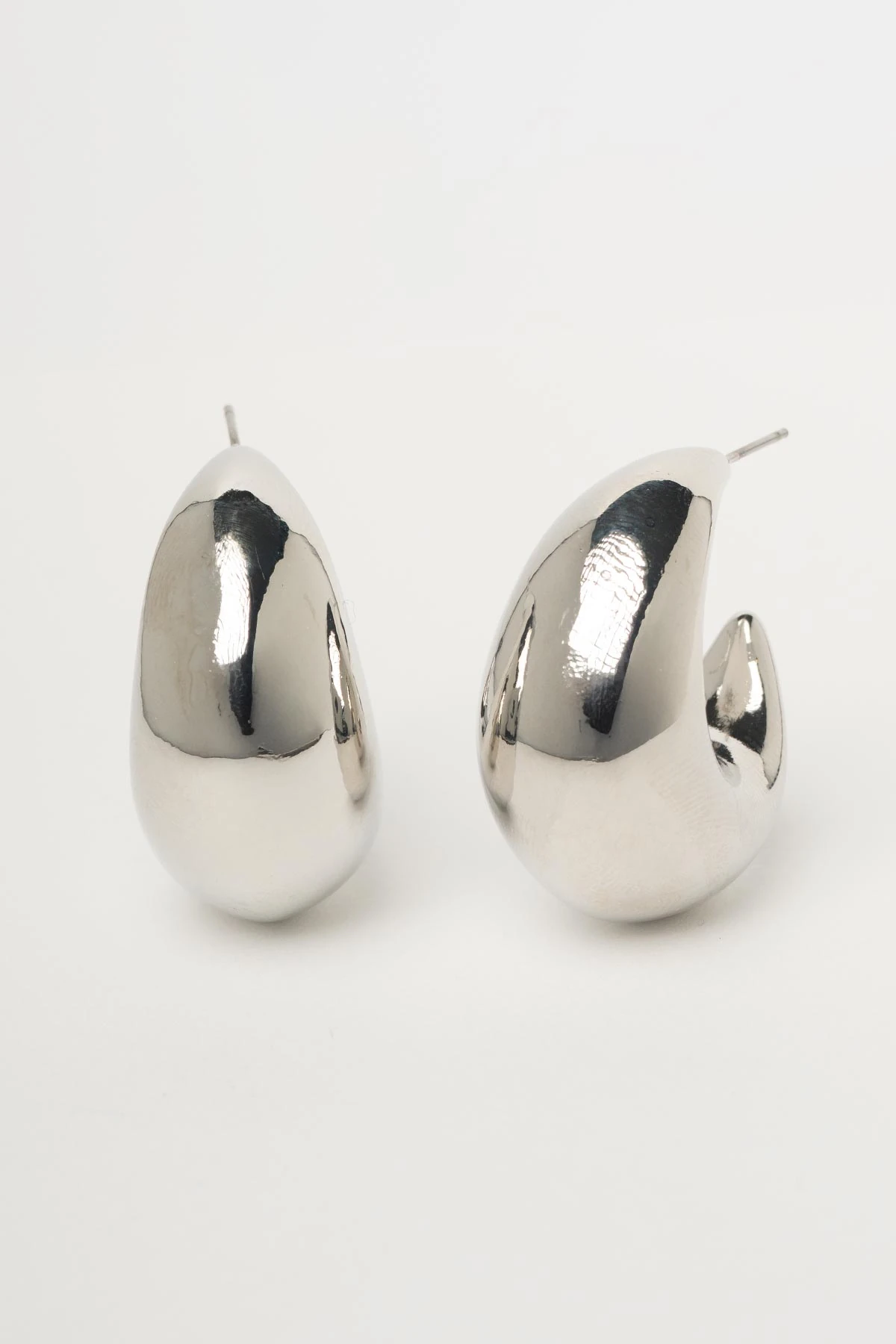 Gold Dolgulu Büyük Damla Tasarım Stefany Küpe AKE9650