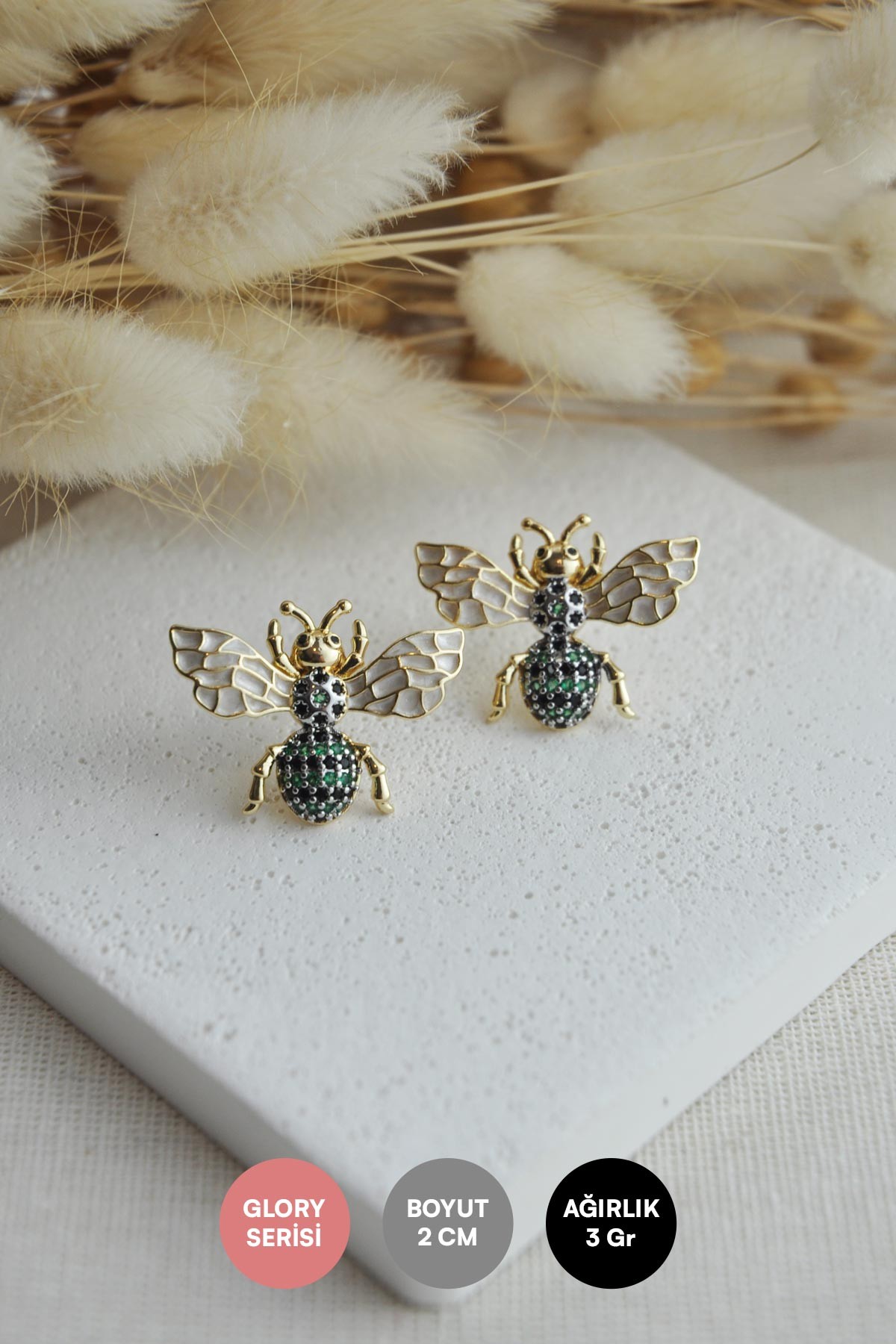 Gold Sedef Kanatlı Zirkon Ve Minimal Siyah Taş Detay Fly Beetle Tasarım Glory Küpe AKE9020