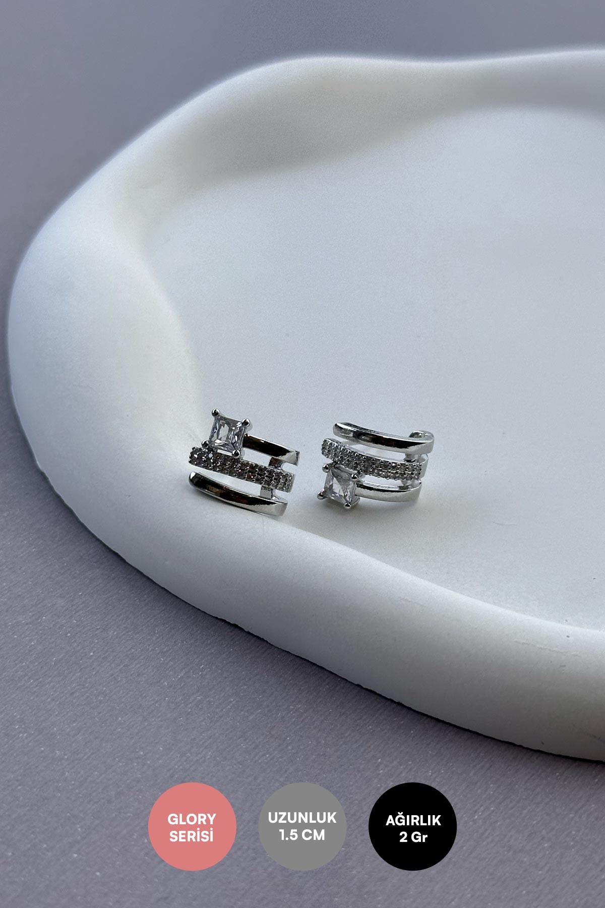 Silver Tektaş Ve Zirkon Detay Çizgi Tasarım Glory Küpe AKE9196