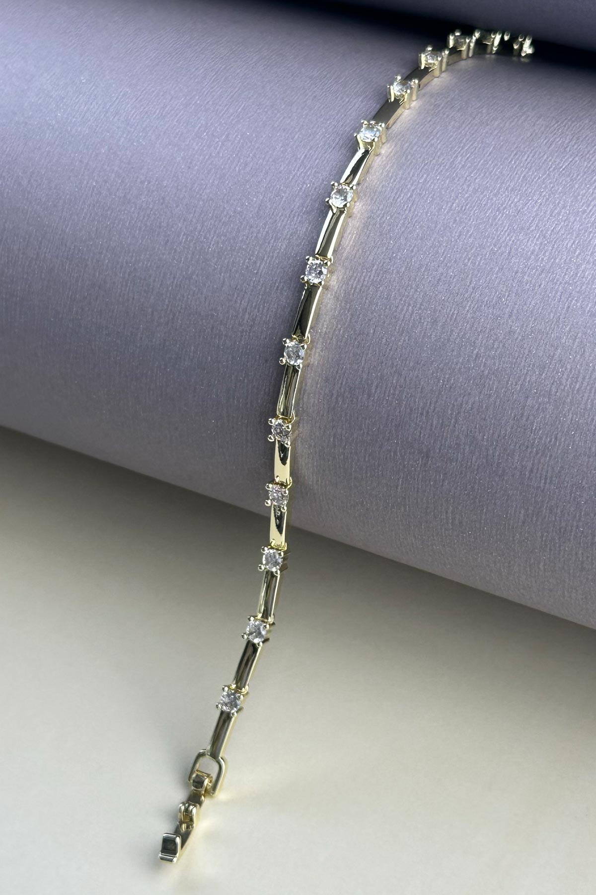 Gold Casual Dikdörtgen Ve Kare Tektaş Sıralı Bileklik ABL6874