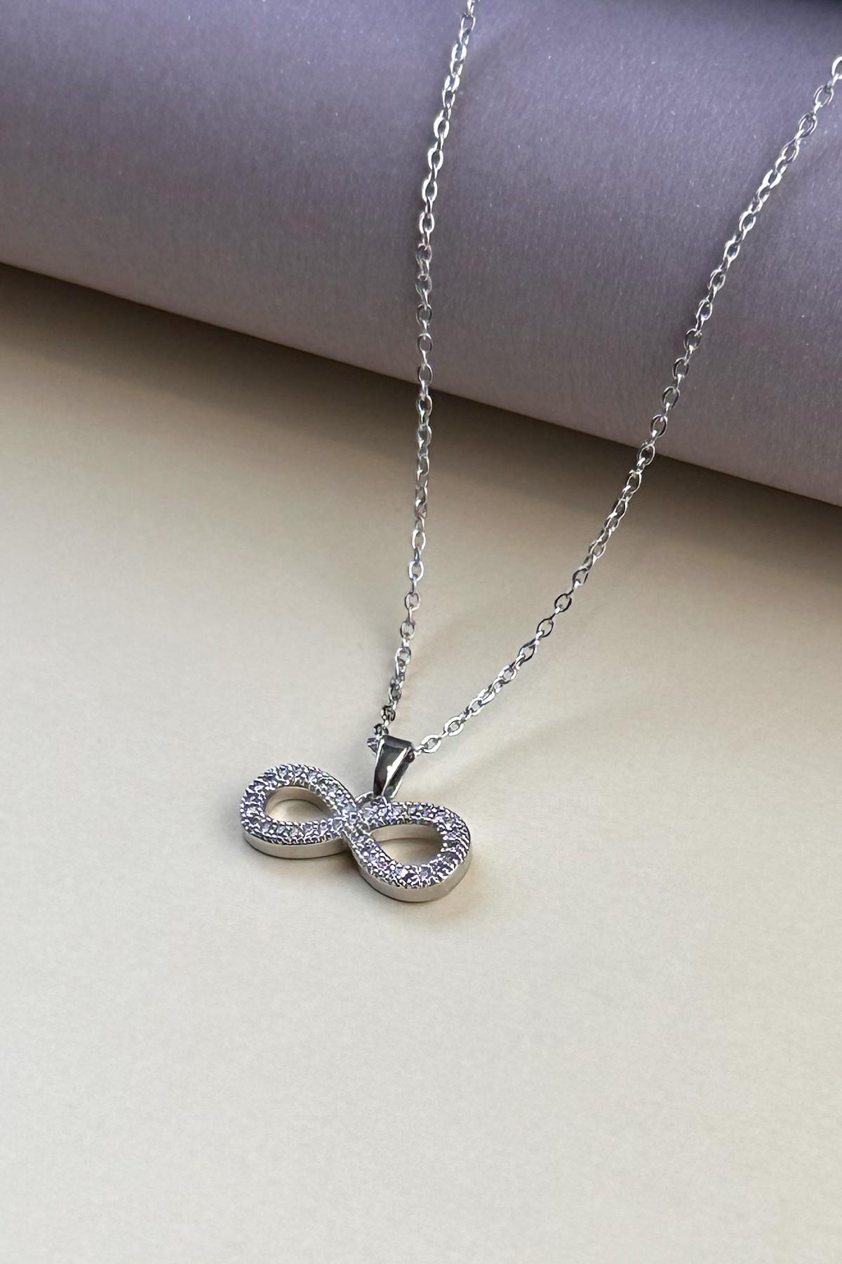 Silver Minimal Zincir Minimal Tektaş Kaplı Sonsuzluk İşareti Sallantılı Çelik Kolye 45 cm AKL4081