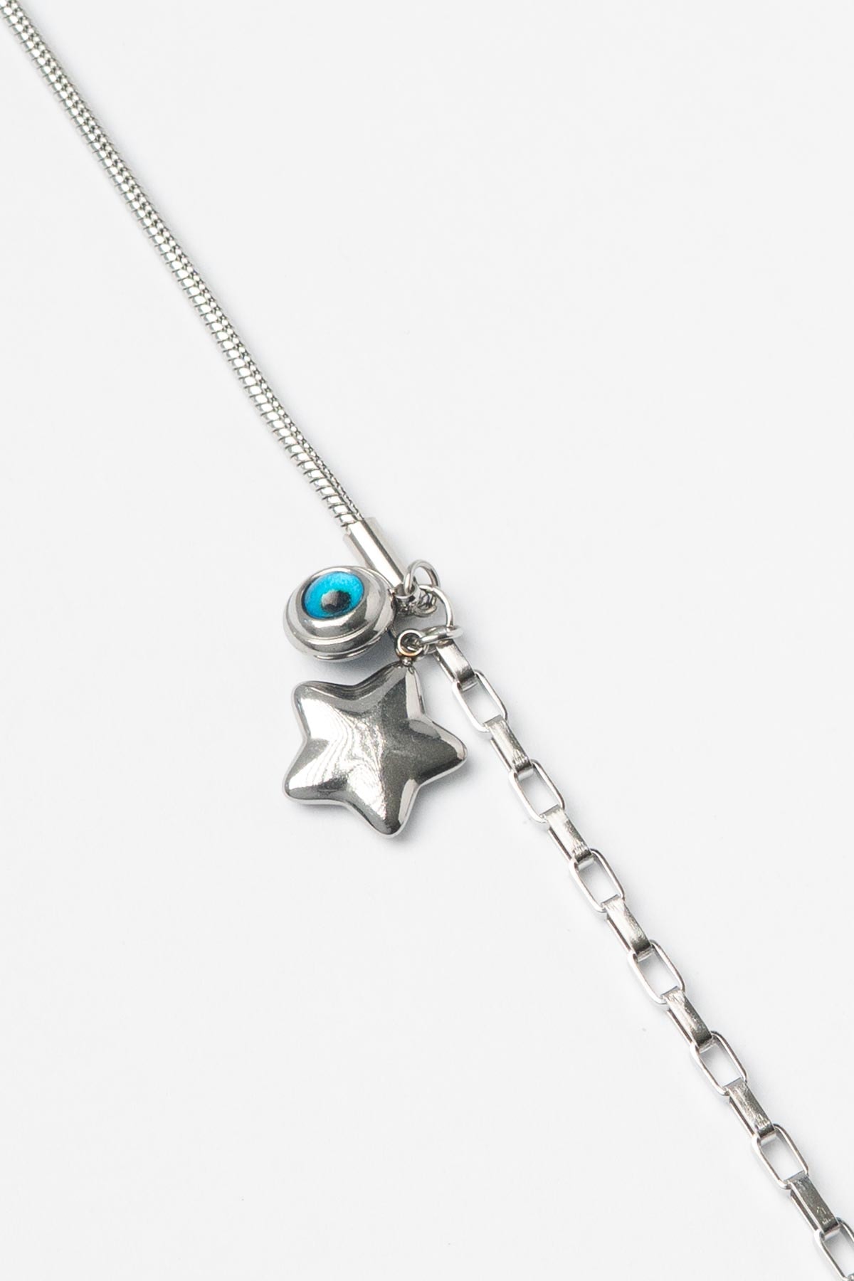 Silver Boru Ve Kare Zincir Tasarım Dolgulu Yıldız Ve Nazarlık Sallantılı Çelik Bileklik ABL7494