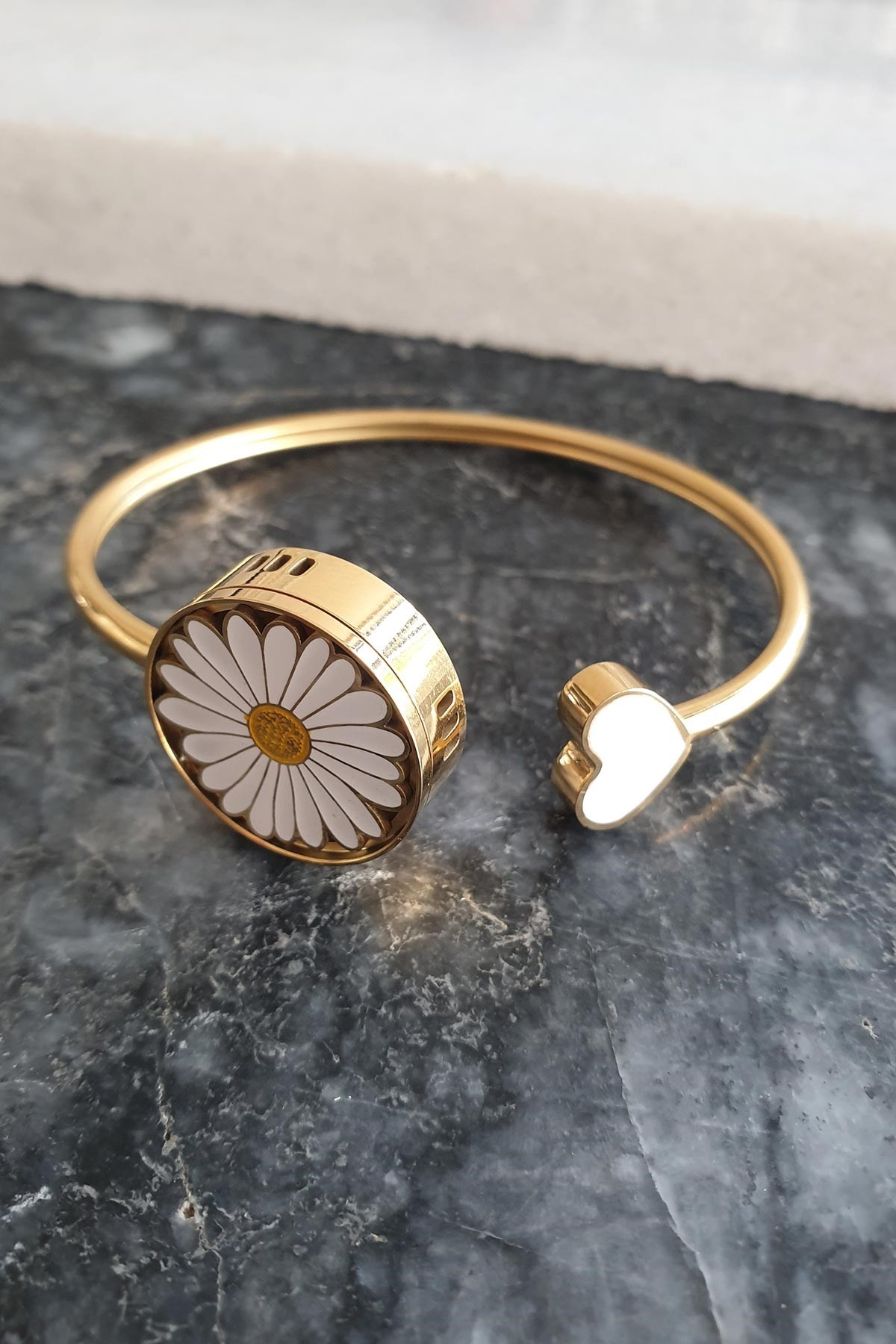 Papatya Kokulu Çelik Bileklik ABL0999