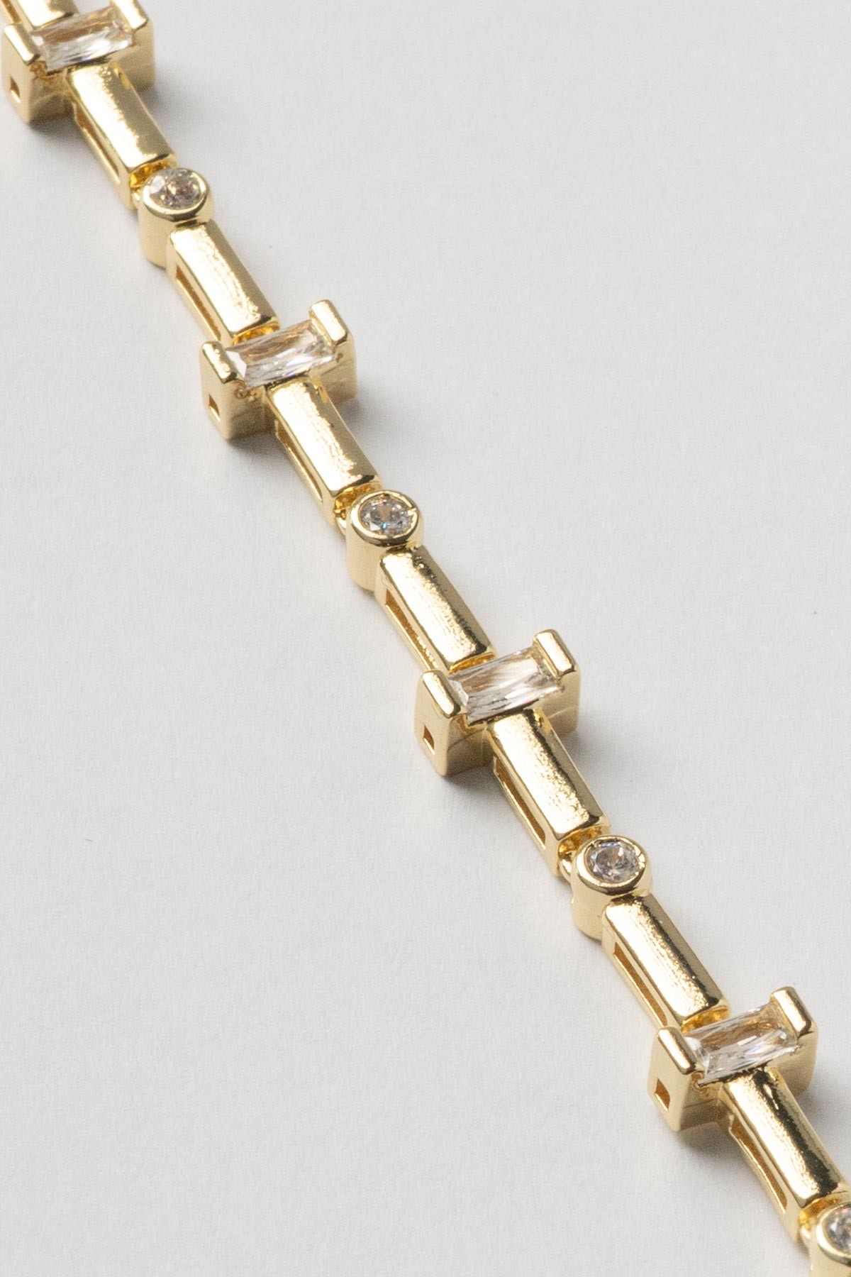Gold 14K Kare Ve Yuvarlak Tektaş Sıralı İnce Luxury Bileklik ABL7386