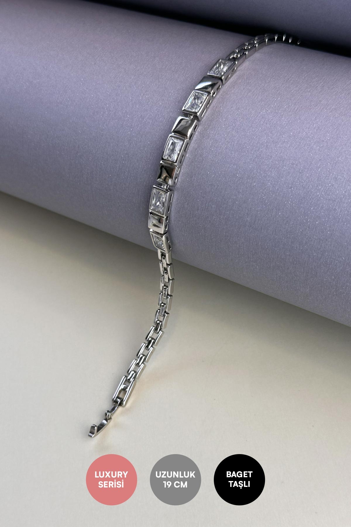 Silver Dolgulu Kareler Ve Beş Baget Taş Tasarım Luxury Bileklik ABL7188