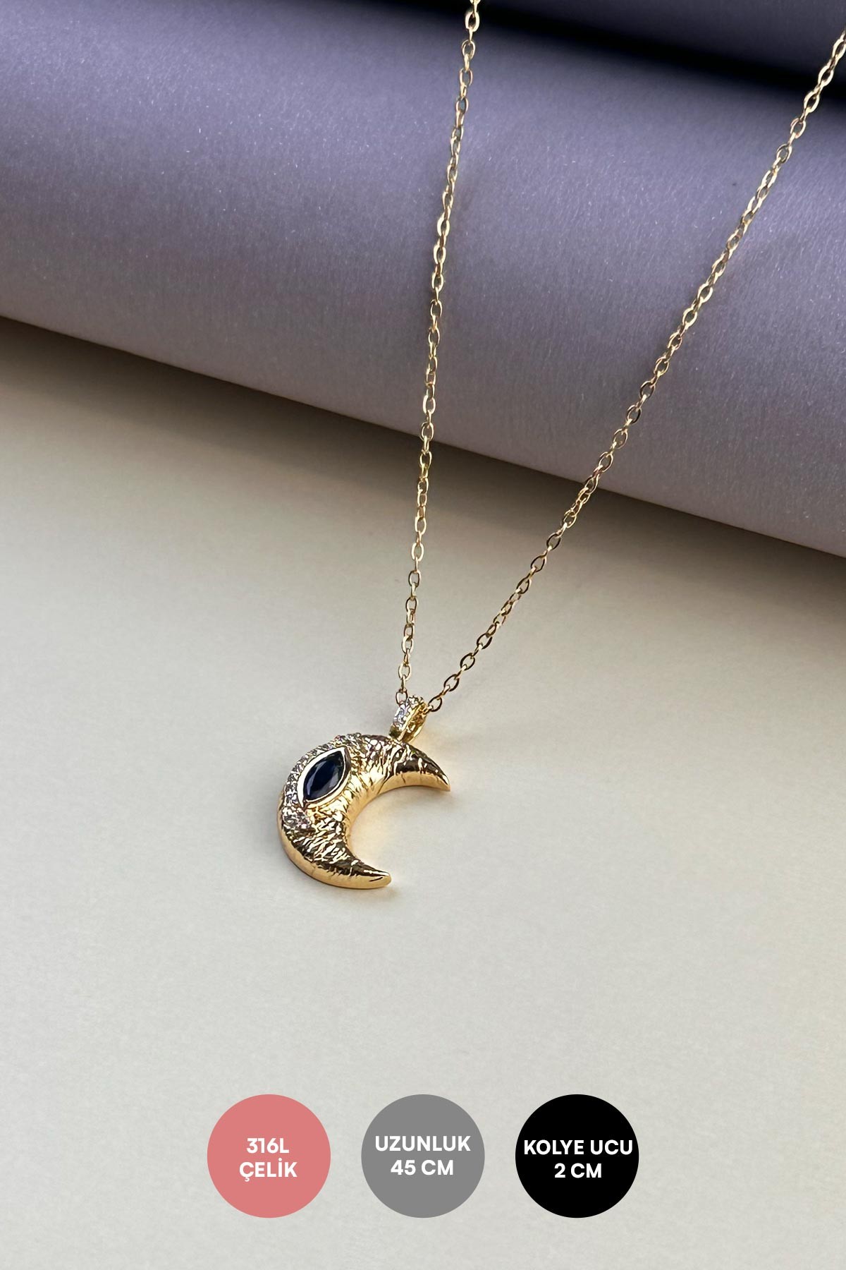 Gold Minimal Zincir Siyah Taş Detay Ay Figürü Sallantılı Çelik Kolye 45 cm AKL4086