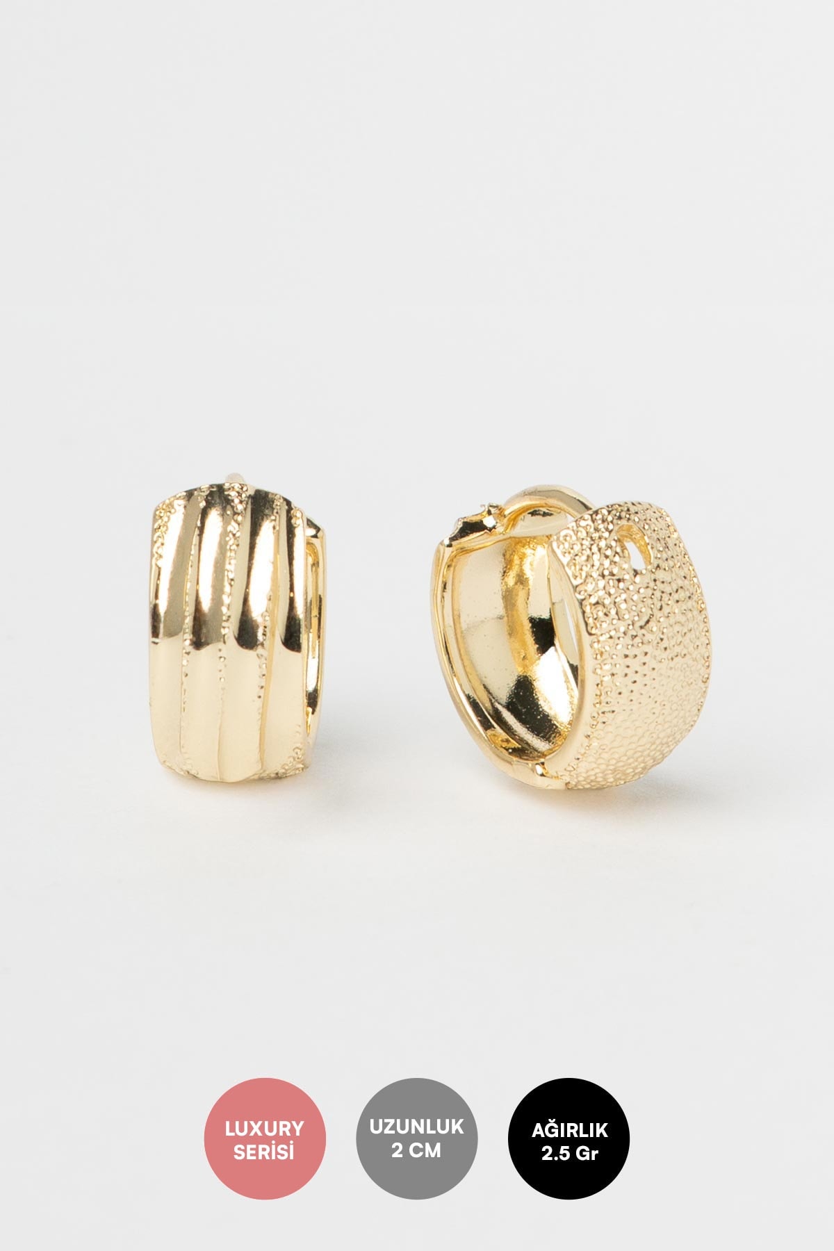 Gold 14K Dötlü Çizgi Tasarım Halka Luxury Küpe AKE9347