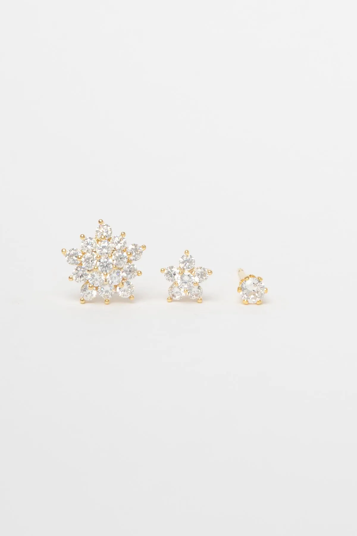 Gold Kristal Mini Taşlı Dolgun Yıldız Çoklu Glory Küpe AKE9722