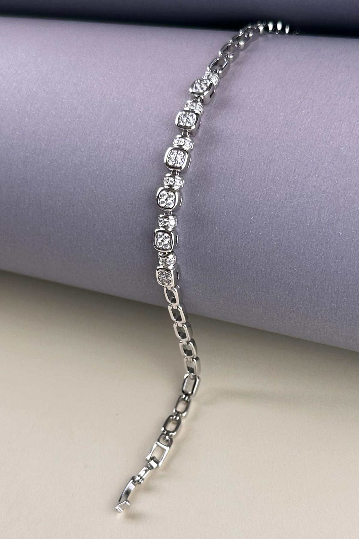Silver Zirkon Detay Minimal Küpler Luxury Bileklik ABL7250