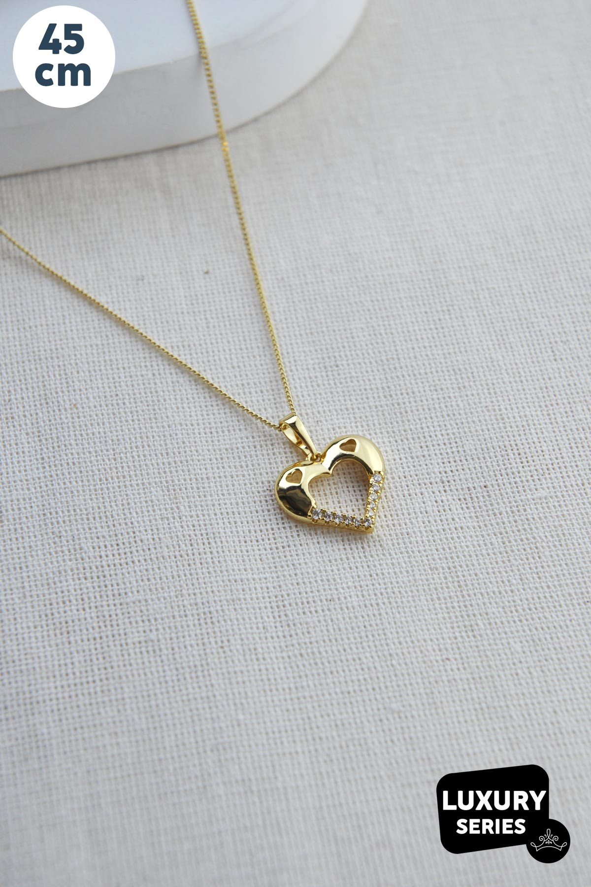 Gold Oyma Tasarım Yarı Zirkon Kalp Luxury Kolye AKL3811
