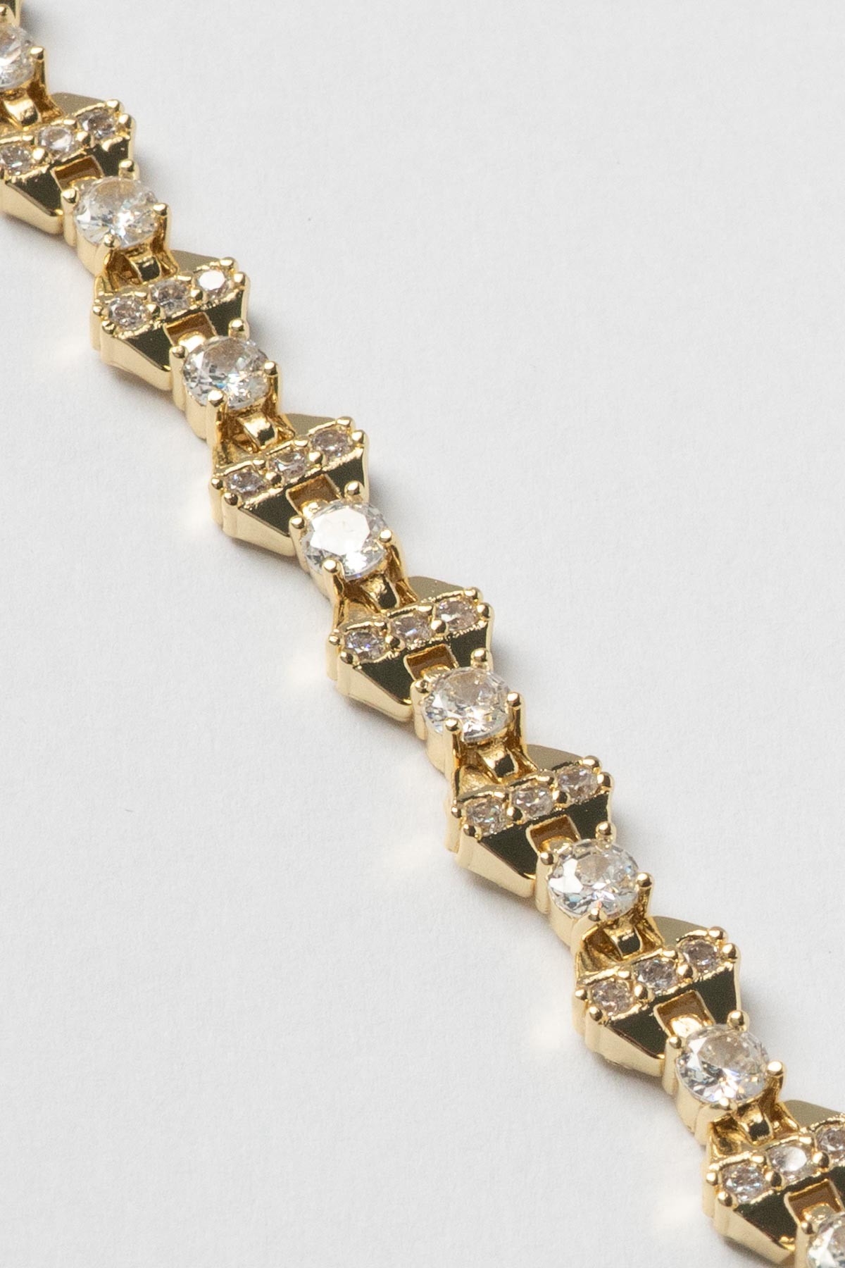 Gold 14K Karo Üç Minimal Taş Detay Büyük Tektaş Sıralı Luxury Bileklik ABL7378