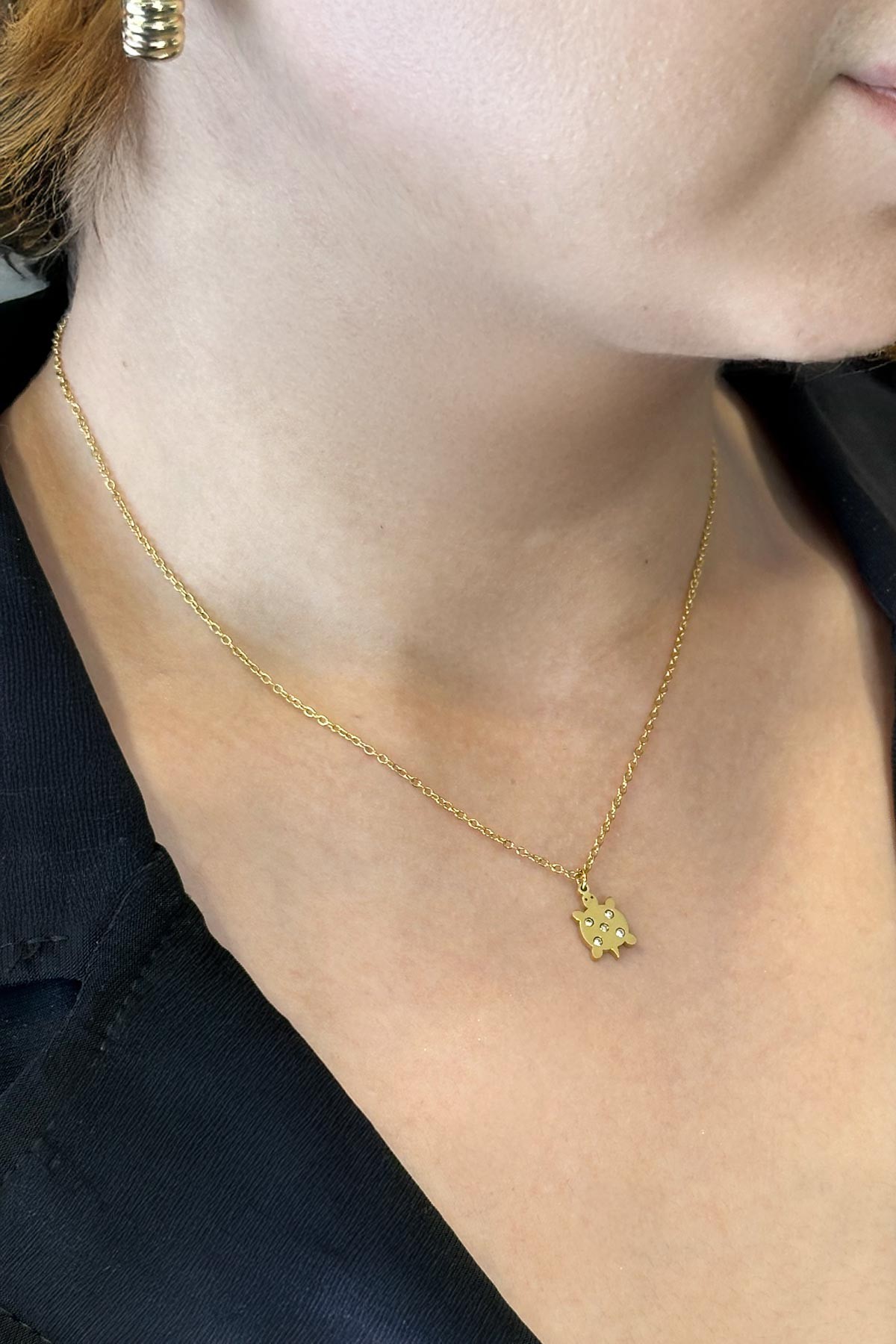 Gold Minimal Zincir Zirkon Detay Kaplumbağa Sallantılı Çelik Kolye 45 cm AKL3772