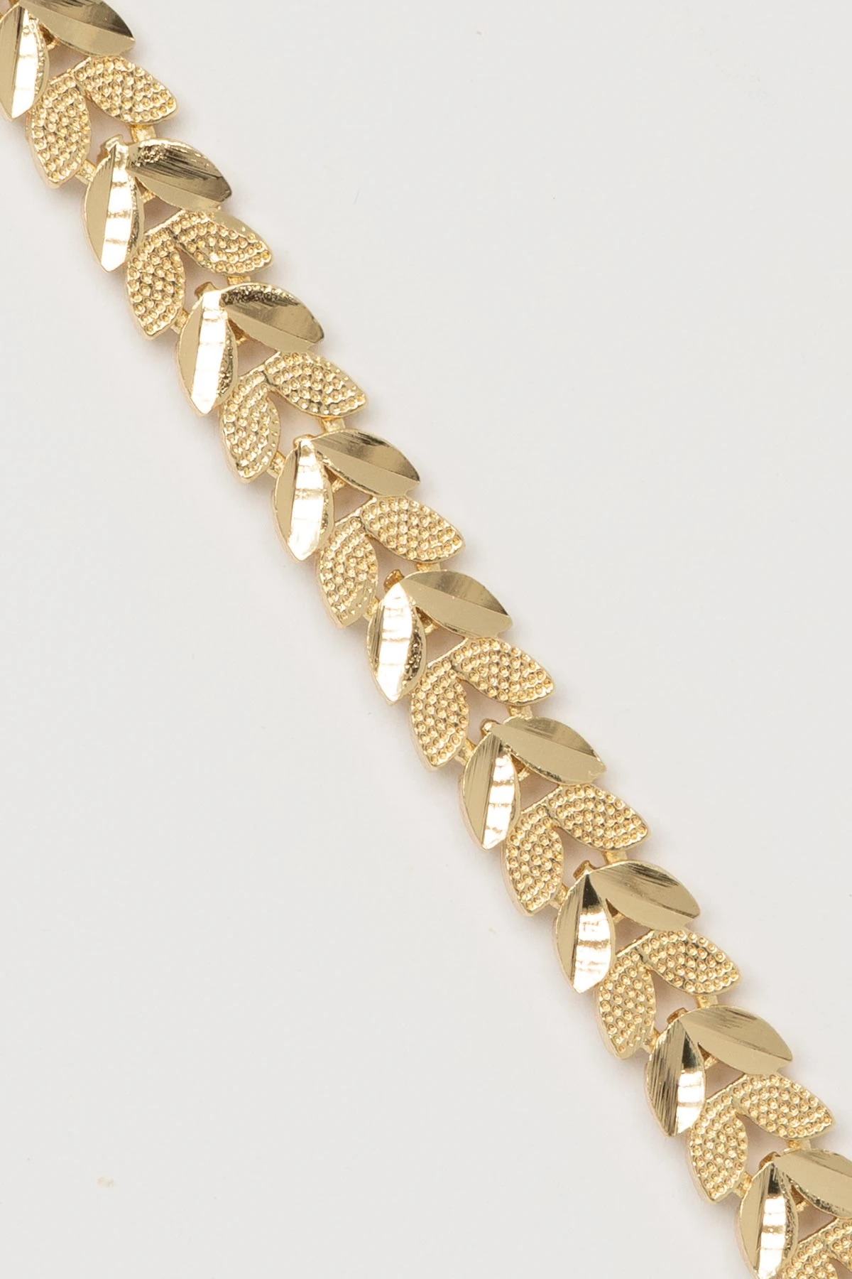 Gold 14K Lazer Kesim Nokta Detaylı Yapraklar Sıralı Luxury Bileklik ABL7580