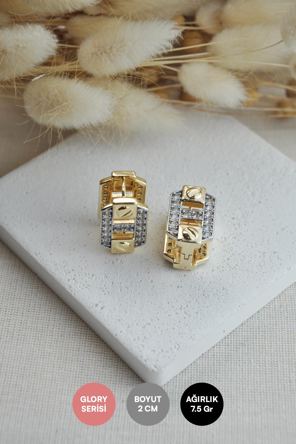 Gold Zirkon Detay Vidalı Çift Yönlü 8 Tasarım Glory Küpe AKE9018