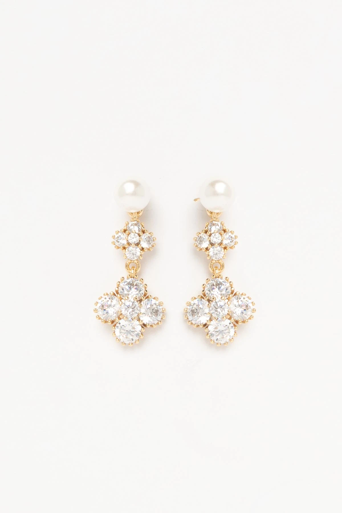 Gold İnci Detay Taş Kaplı Dört Yaprak Yonca Sallantılı Luxury Küpe AKE9402