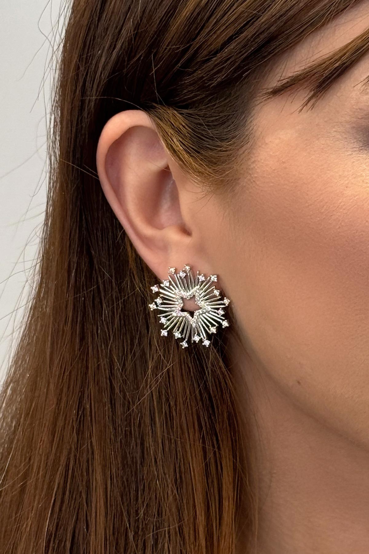 Silver Zirkon Yıldız Ve Tektaş Uçlu Oklar Tasarım Glory Küpe AKE8826