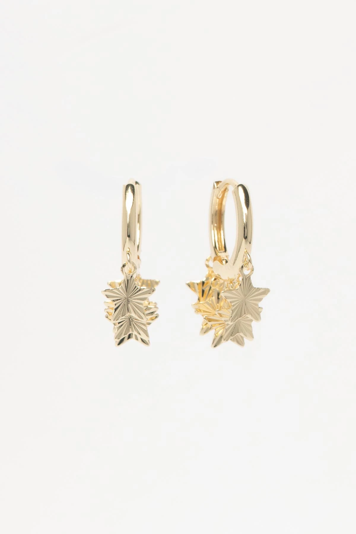 Gold 14K Lazer Kesim Mini Yıldızlar Sallantılı Glory Küpe AKE9424