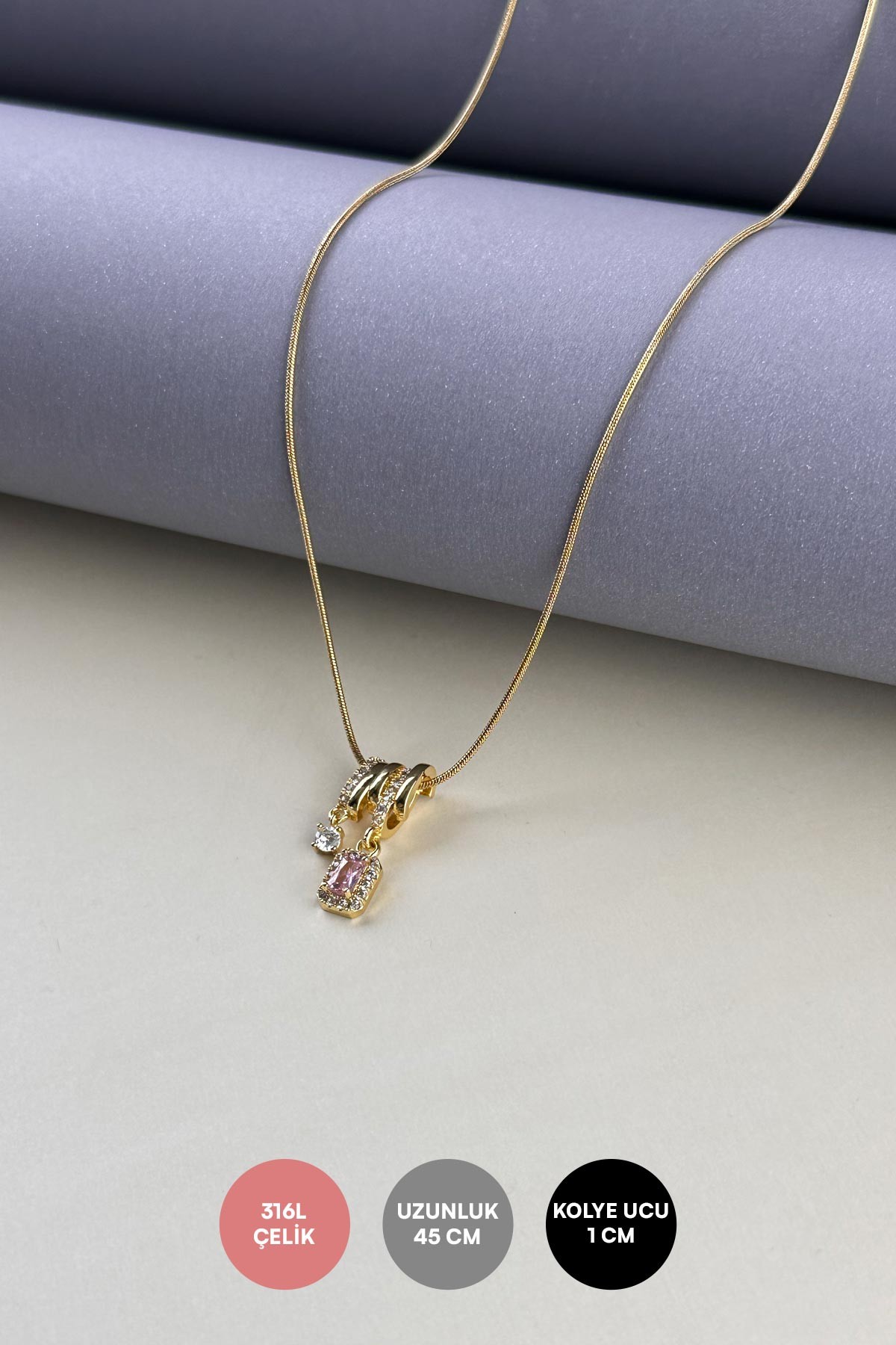 Gold Boru Zincir Tasarım Zirkon Çerçeveli Renkli Kristal Ve Tektaş Sallantılı Çelik Kolye 45 cm AKL3845