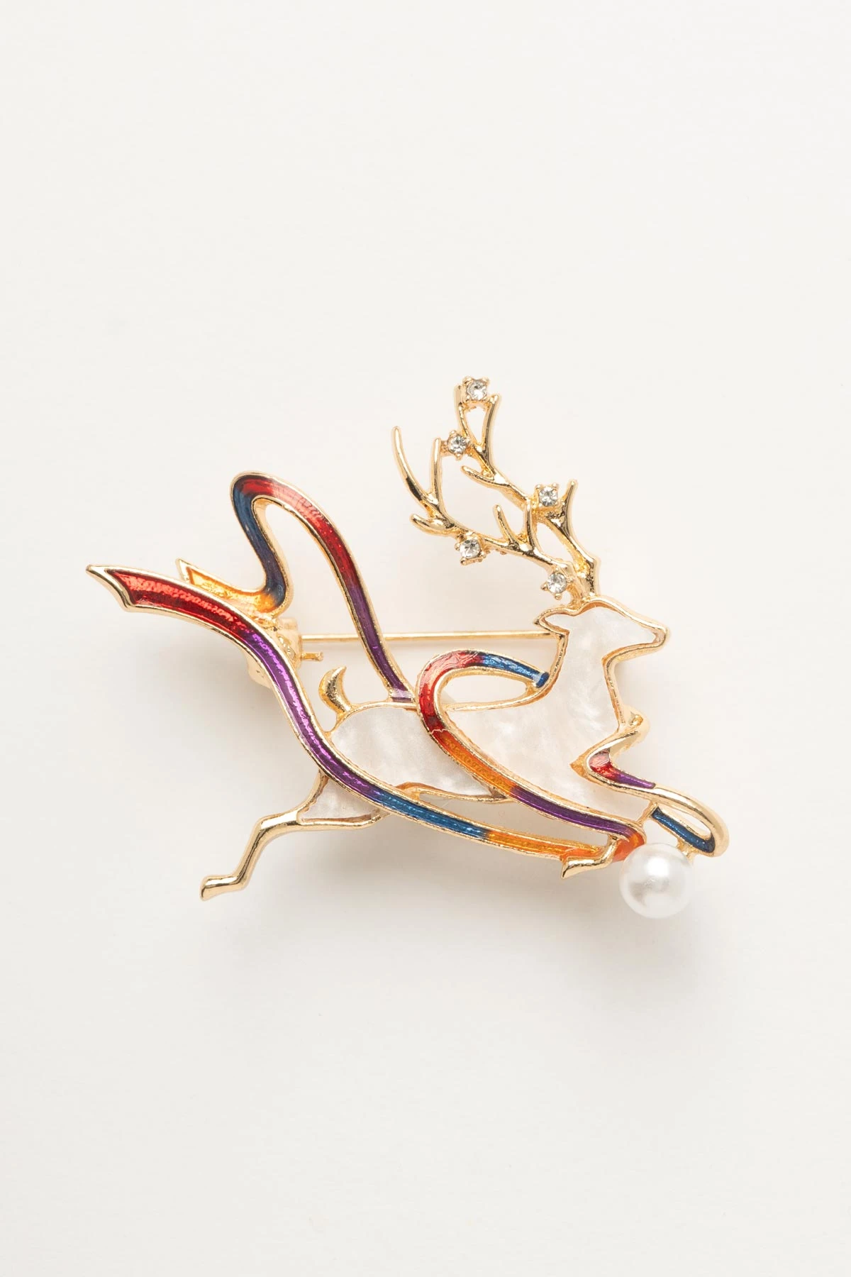 Renkli Atkı Sarılı Beyaz Geyik Yaka Broşu ABR9153