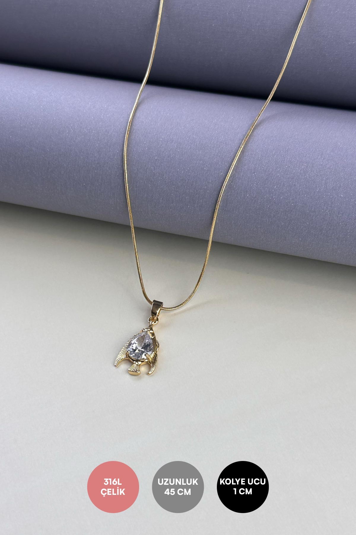 Gold Minimal Boru Zincir Büyük Kristal Taş Detay Balık Tasarım Çelik Kolye 45 cm AKL3866