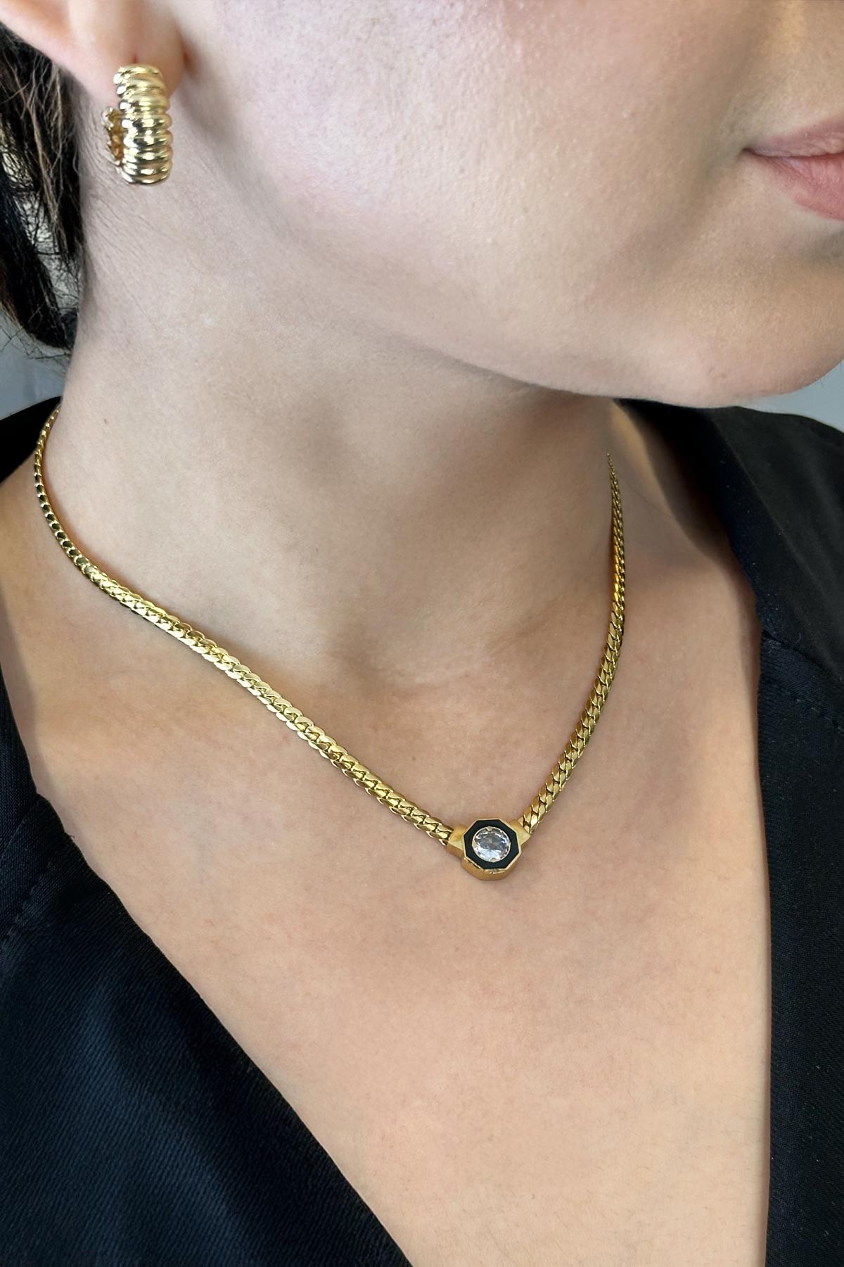 Gold Slim Siyah Oluklu Kristal Taş Detay Çelik Kolye 45 cm AKL3444