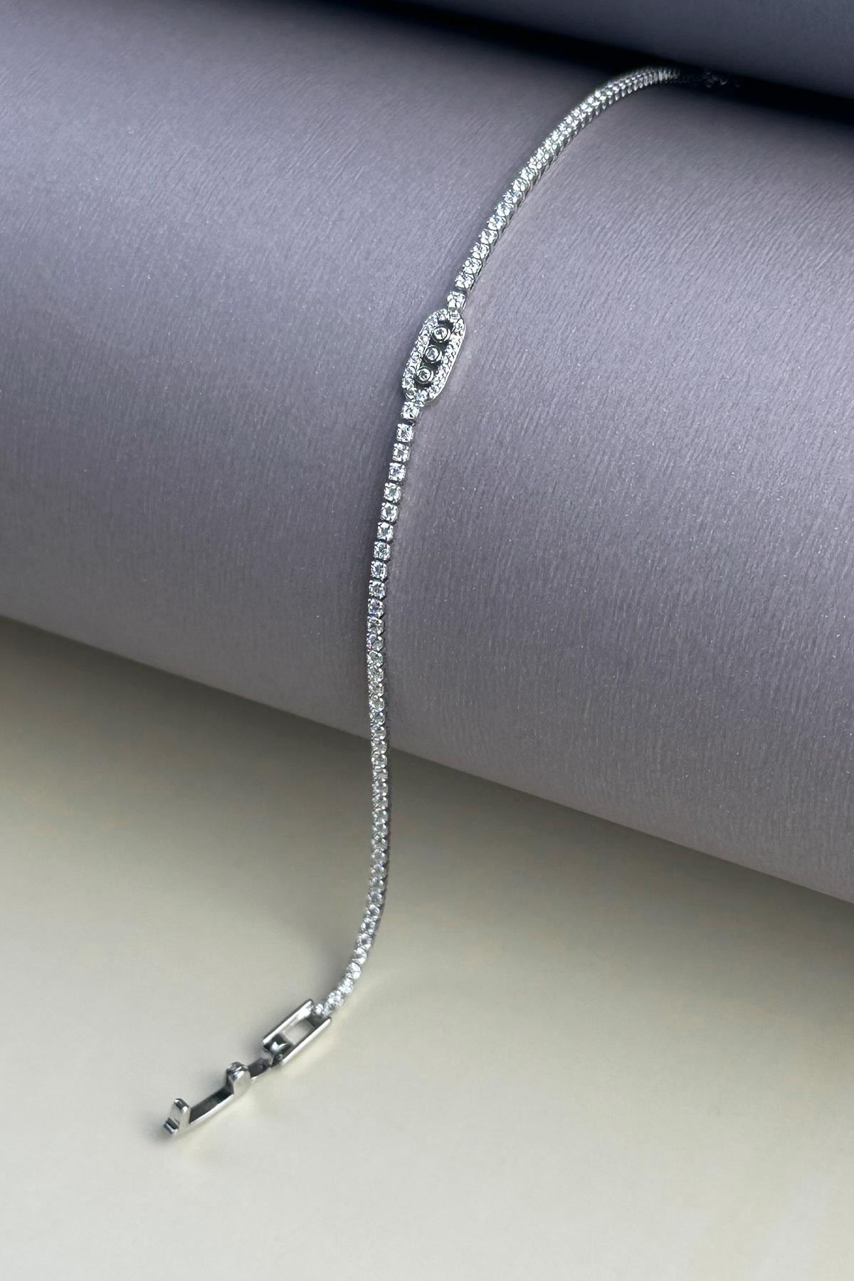 Silver Ultra Minimal Suyolu Triluce Detay Bileklik ABL7298